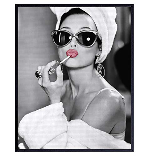 Audrey Hepburn Wall Art - Bathroom Decor for Women - Audrey Hepburn Poster - Bath Wall Decor - Gl... | Amazon (US)