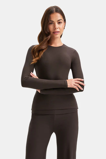 365 SCULPTING LOUNGE LONG SLEEVE FULL LENGTH T-SHIRT - ESPRESSO | TALA (UK)