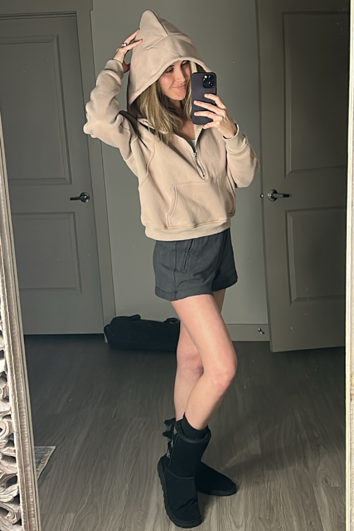 Crazy comfy lounge outfit

Great for summertime camping!

Sweatshirt size S

Shorts size S

I’m 5’8 • 140 lbs • Athletic build