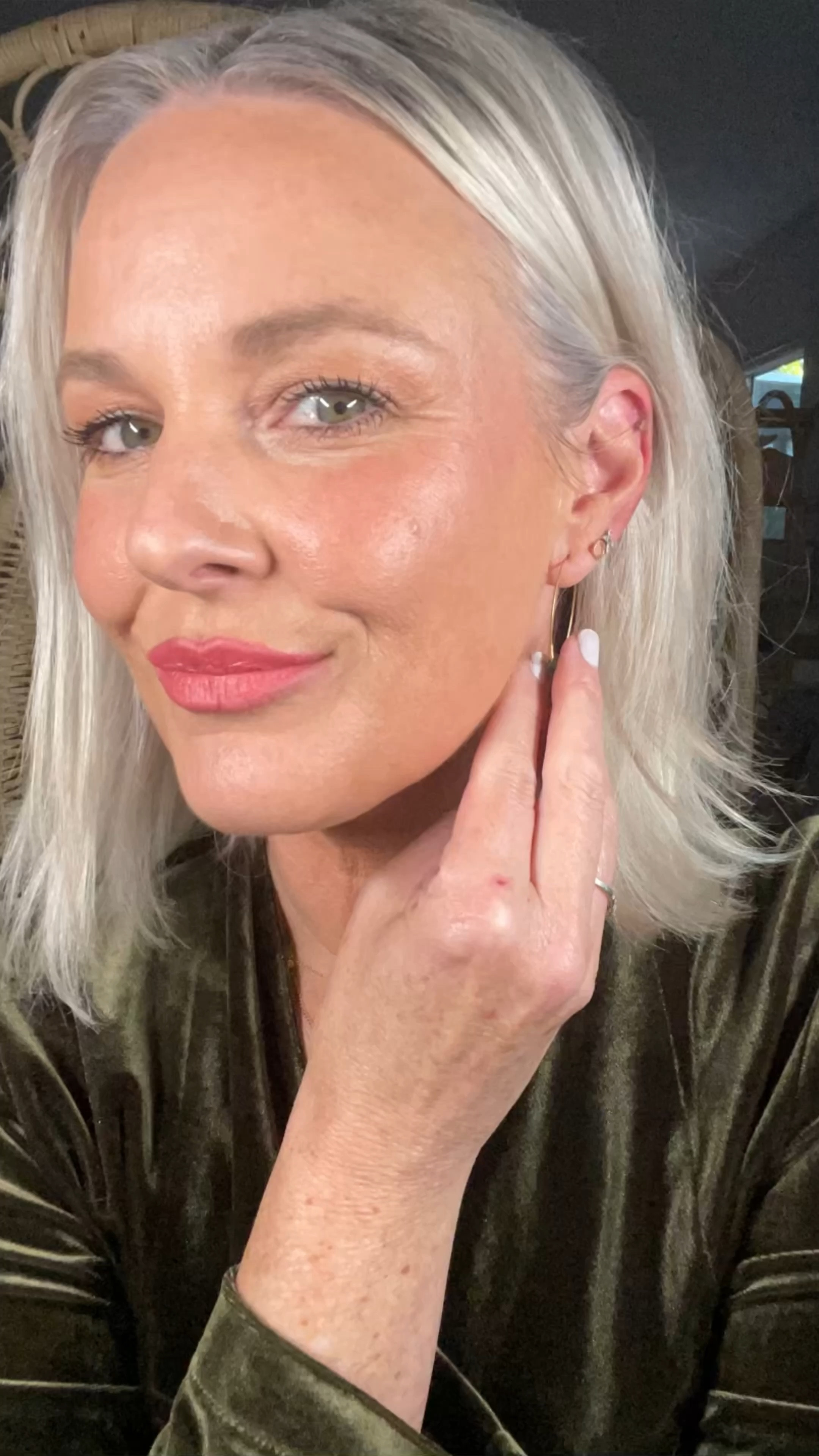 // COME GET READY WITH ME // A speedy look for a special event.
So what do you think?? Over 50 and rocking it!? You can too. Learn how-to in The Online Makejp Masterclass for Over 40’s, it your ultimate ageless beauty step by step makeup course! DM for more or follow the link in my bio. 
Love Amanda 💕

#LTKbeauty #LTKaustralia
