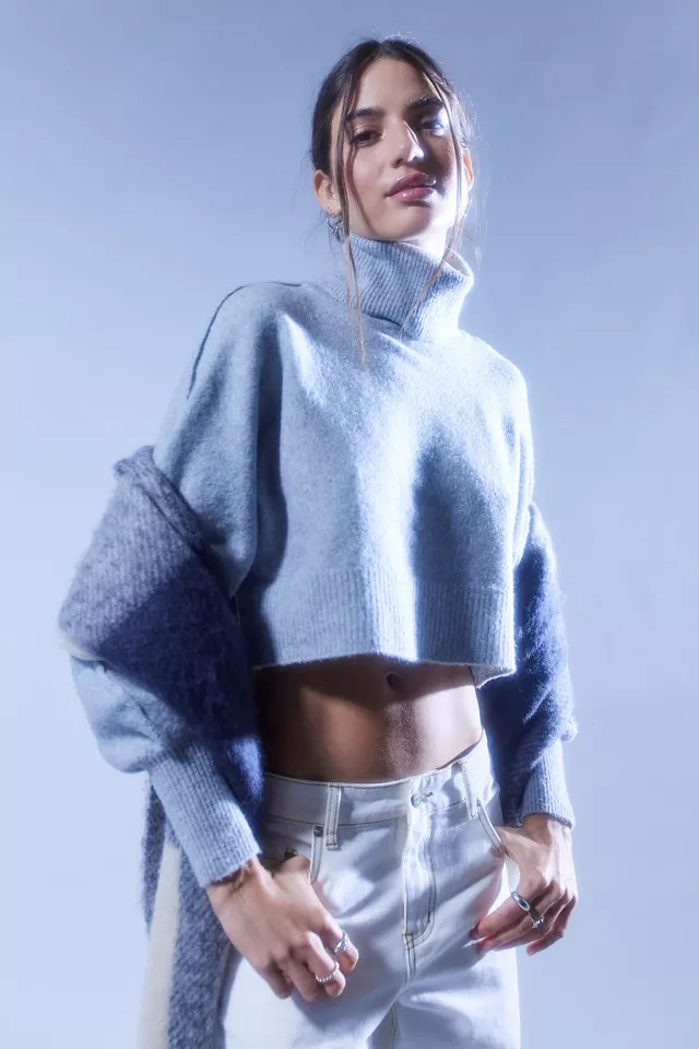 UO Finley Cropped Turtleneck Sweater | Urban Outfitters (US and RoW)