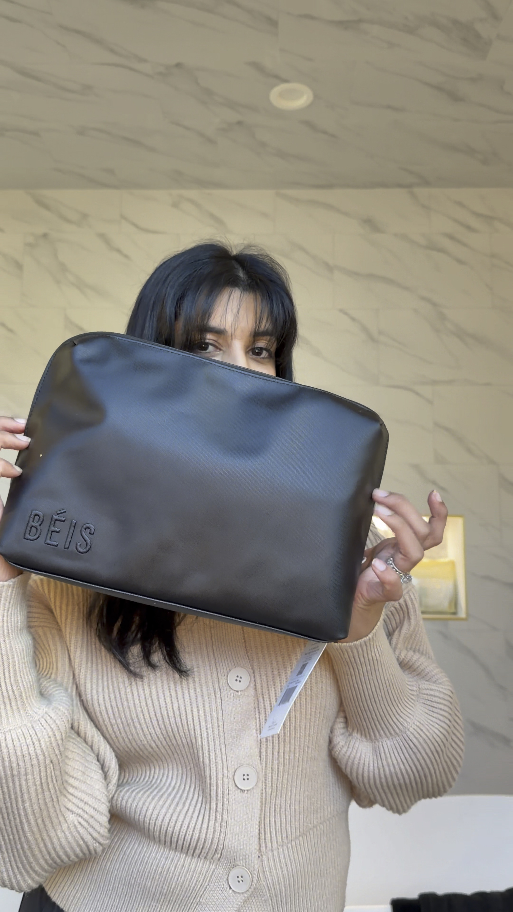 This cosmetic pouch >>> 

#LTKGiftGuide #LTKBeauty #LTKFindsUnder100