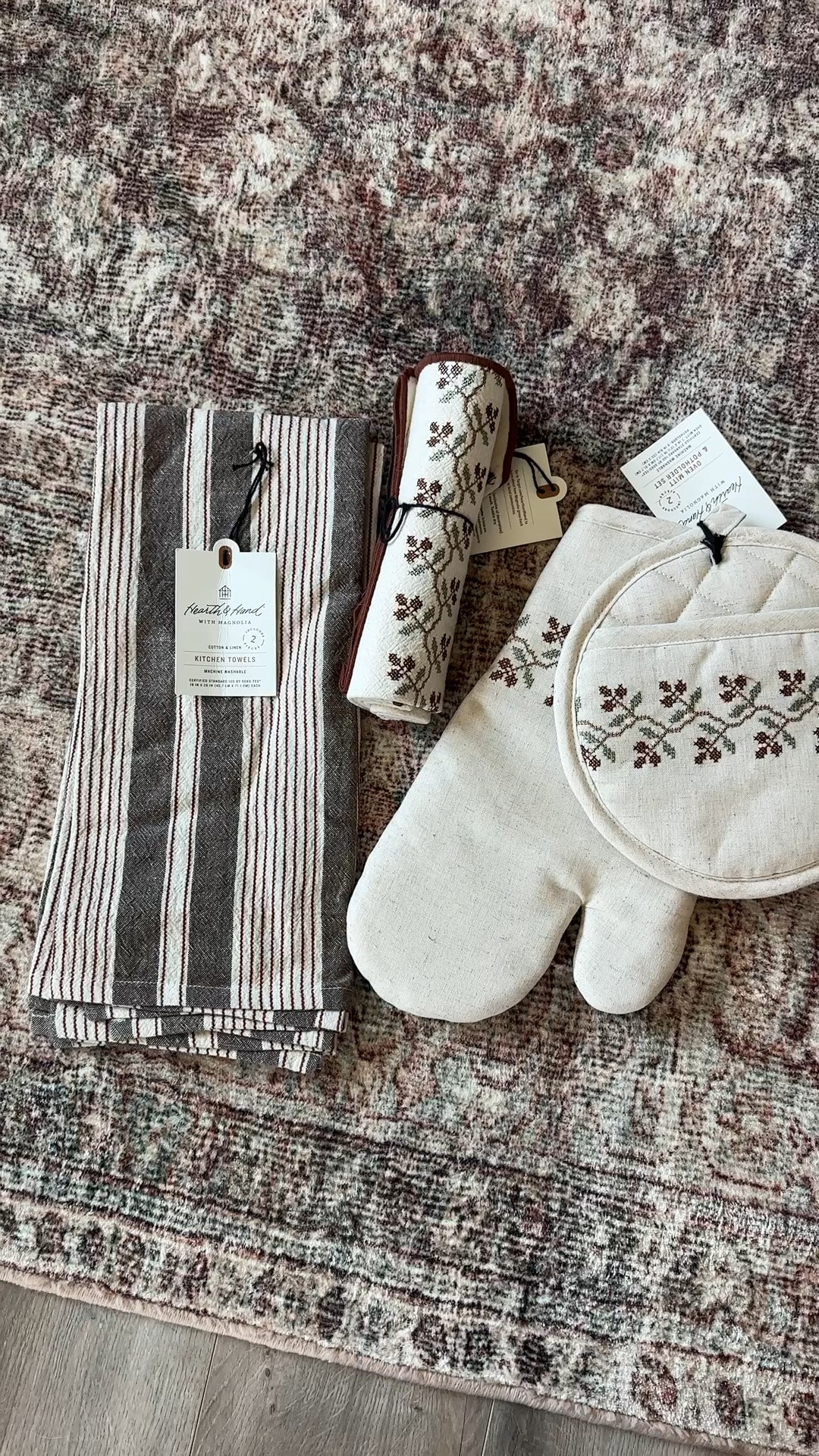 While I was at target I also snagged my favorite flour sack dish towels from the new fall hearth and hand line! Also grabbed these cute oven mitts 😍 got home and realized I liked them so much because they matched my new rug perfectly 😂

Fall decor, fall home decor, fall kitchen

#LTKHome #LTKSeasonal