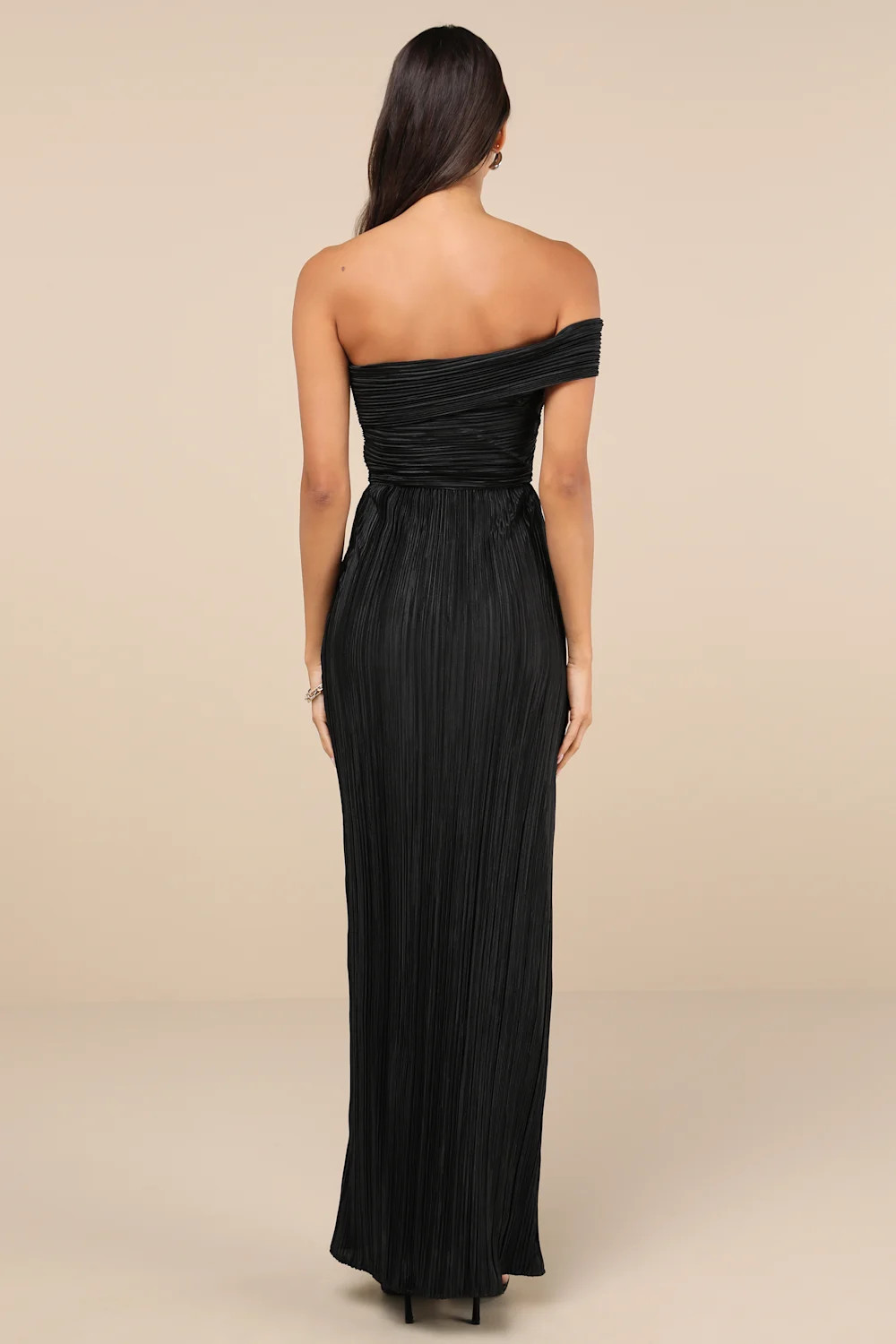 Poised Performance Black Plisse One-Shoulder Maxi Dress | Lulus