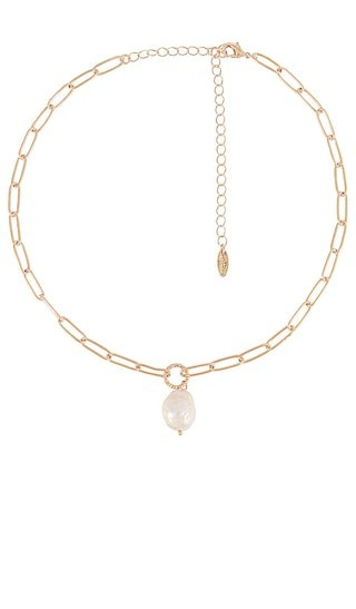 Ettika Pearl Pendant Necklace in Metallic Gold. | Revolve Clothing (Global)