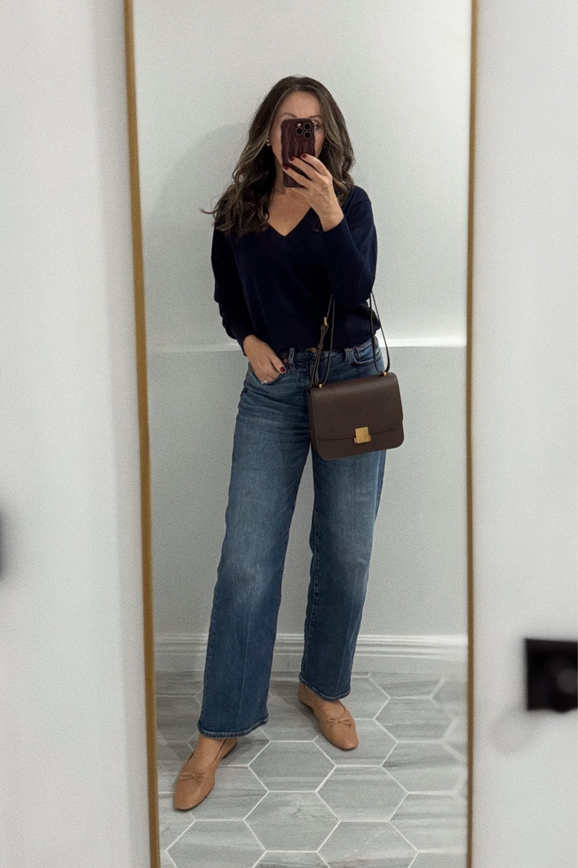Jeans tts for me. I’m 5’6 wearing Standard length.  I have these in two other colors - thats how good these are.  
Lightweight sweater in xs. 
Flats tts for me.  
Leather bag is so well made and amazing for the price (excellent designer look-alike).  



#LTKxMadewell #LTKStyleTip #LTKItBag