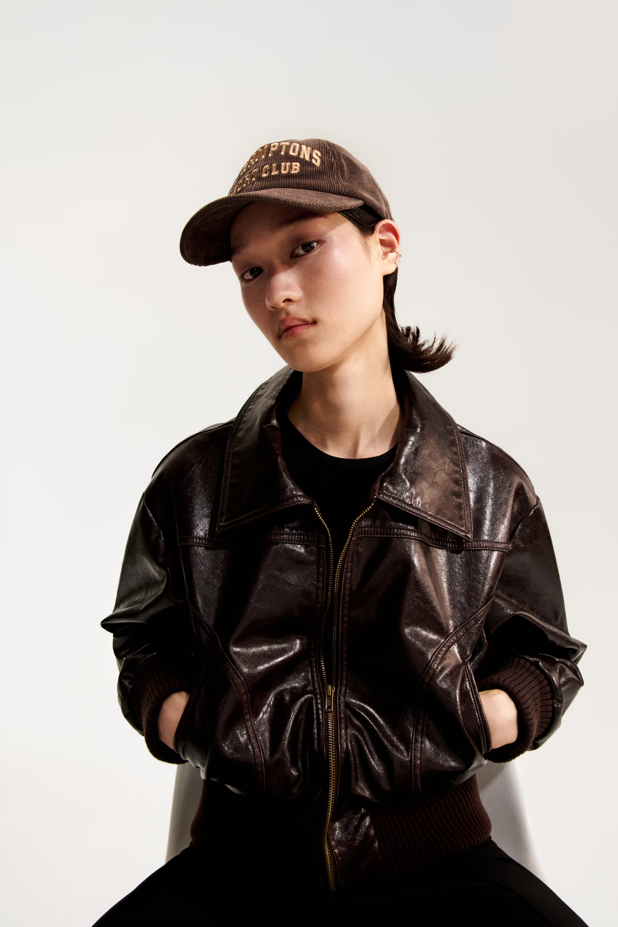 Corduroy cap - Dark brown/The Hamptons - Ladies | H&M GB | H&M (UK, MY, IN, SG, PH, TW, HK)