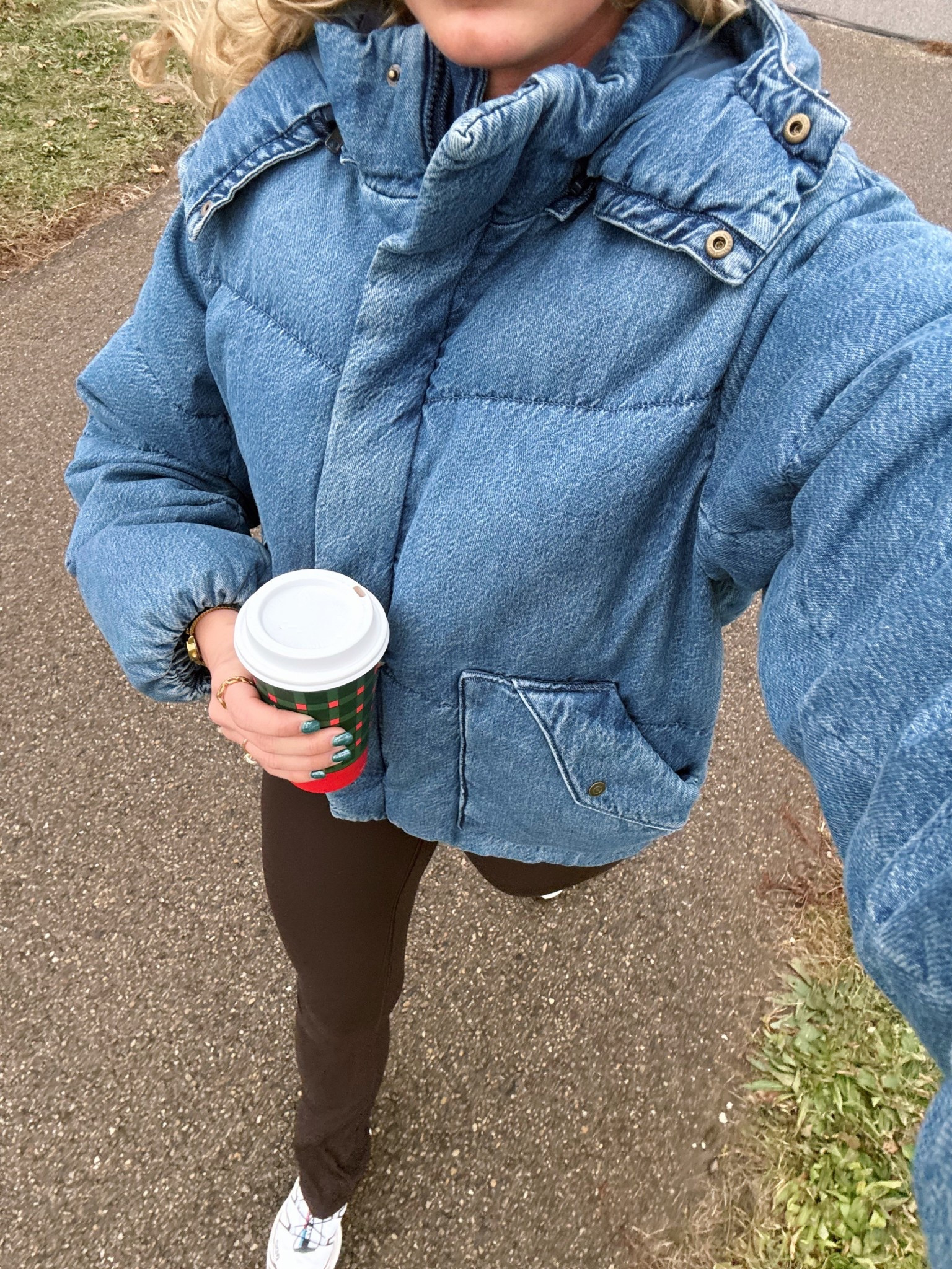 Medium in the puffer & small long in the leggings 🤎🫐❄️☕️

#LTKootd