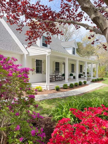 Spring Front Porch

Home  home decor  home favorites  spring decor  spring front porch  florals  home project  walkway  coastal home  outdoor seating  faux greenery 

#LTKSeasonal #LTKhome