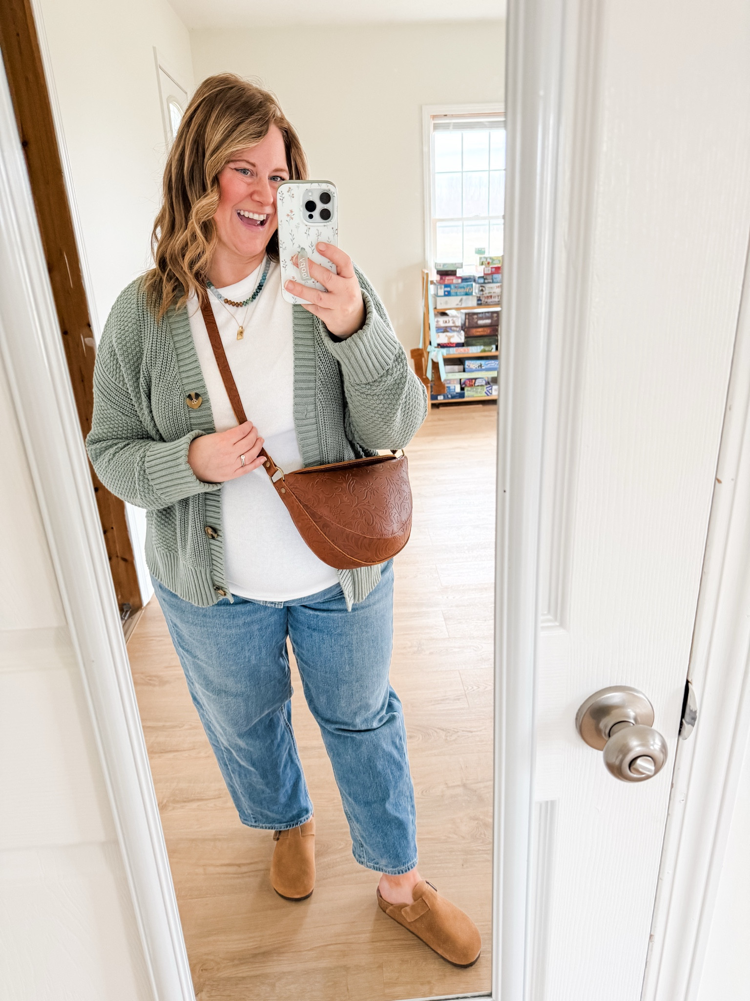 Wearing an XL in my cardigan - mostly sold out so linked similar too.  My jeans are a 14 maternity - linked regular sizing too! Same with my tee - XL maternity but I usually wear an XL in this one. My purse is from Portland Leather Goods and such a pretty pattern 

@fitory 

#LTKSeasonal #LTKBump #LTKMidsize