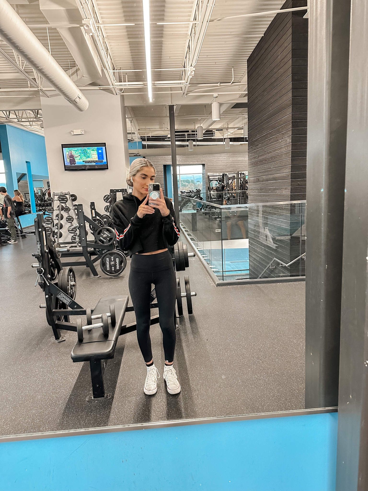 Comfortable Gym Fit 

Gym outfit. White high top chuck taylors. Black gym leggings. Cropped black hoodie. 

#LTKfindsunder100 #LTKfindsunder50 #LTKfitness