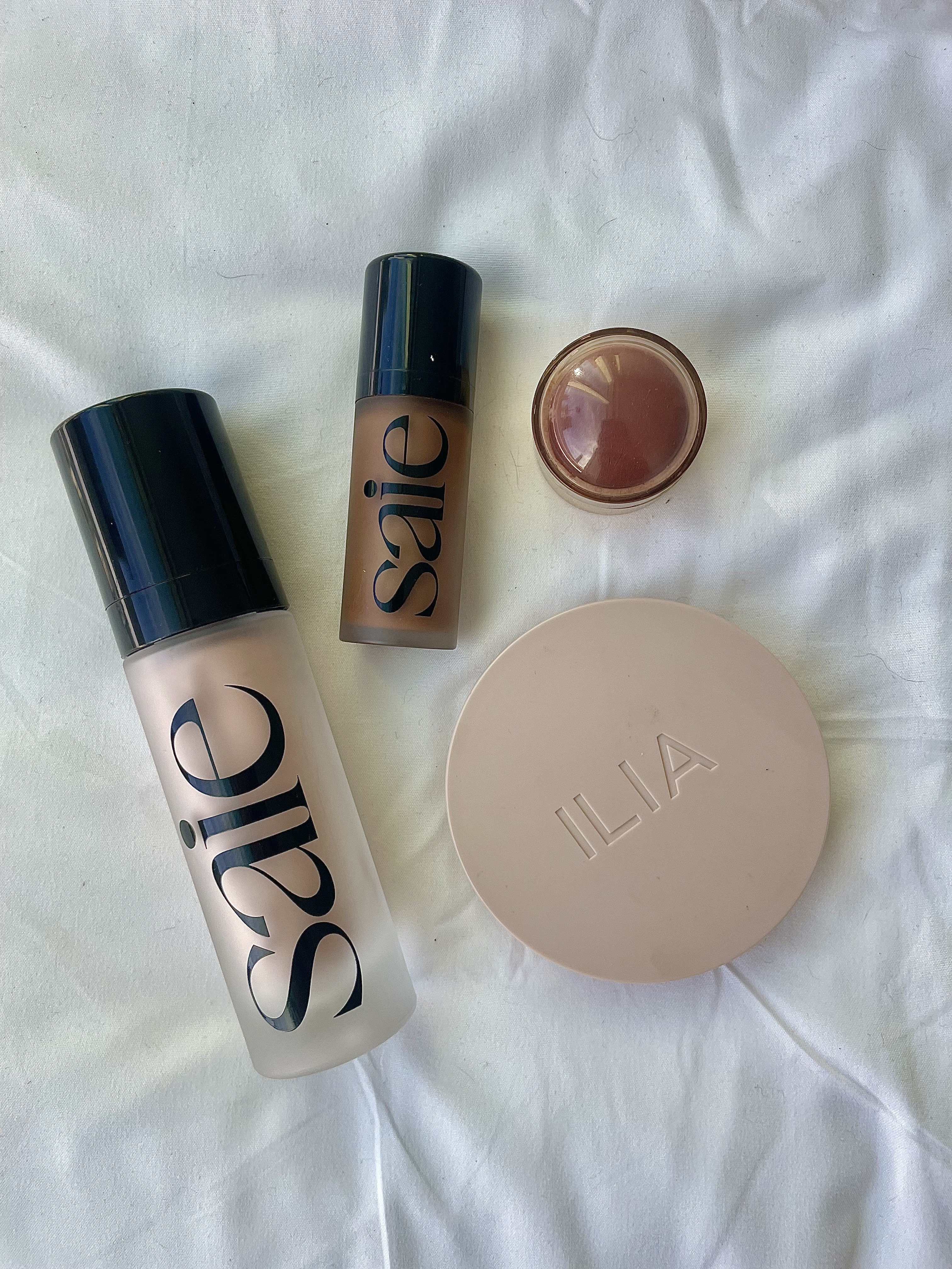 favorite makeup of 2024💫🤎🐻
#glowymakeup #naturalmakeup

#LTKStyleTip #LTKFindsUnder100 #LTKBeauty