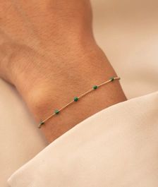 Bracelet mini perles vertes Plaqué or | L'Atelier D'Amaya CPA FR