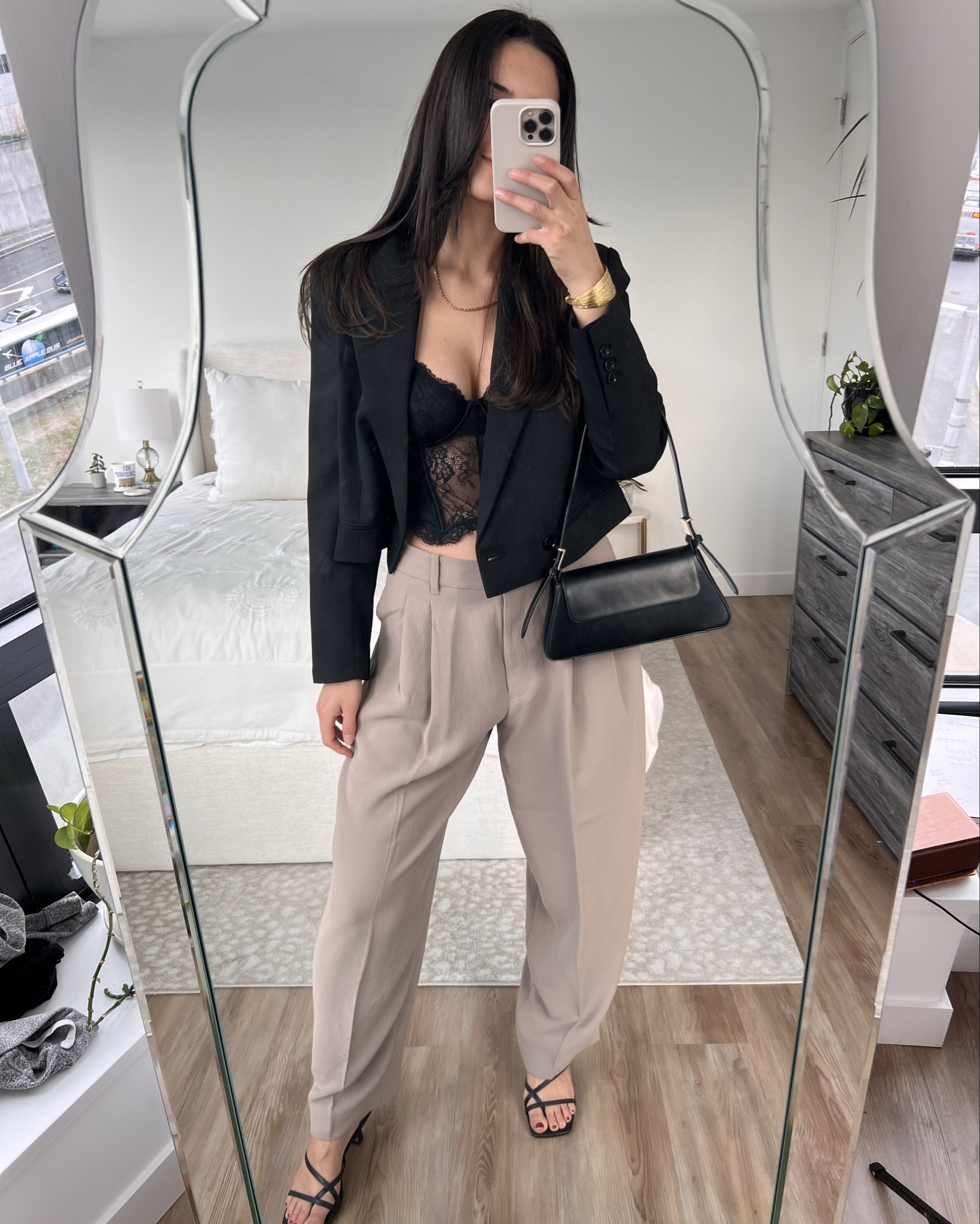 Friday night fit, weekend outfit, weekend style, outfits for dinner and drinks, spring style, spring ootn

Sized up in pants to a 6

#LTKStyleTip