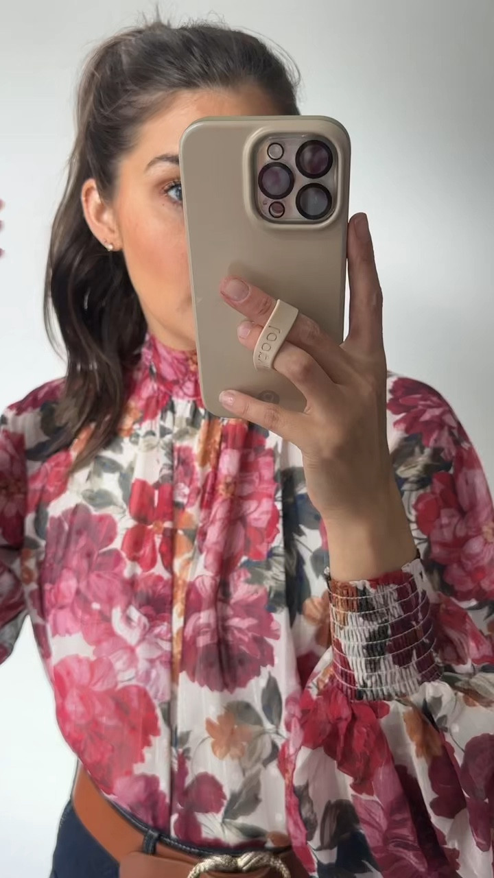 Amazon wax stick to the rescue to help with my crazy side burns! Yall it’s the best and so affordable 

#LTKSeasonal #LTKBeauty