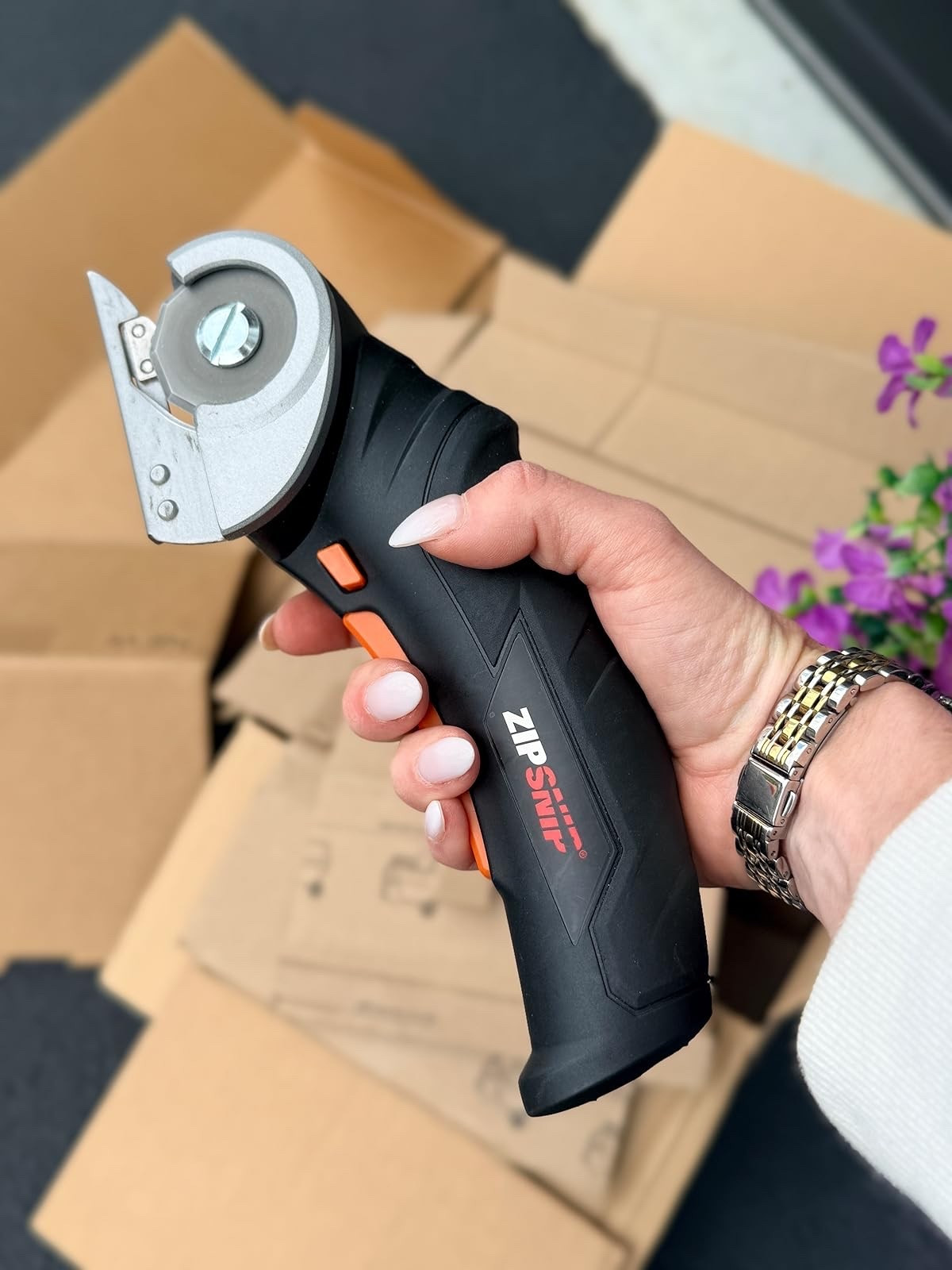 Say goodbye to manual scissors and box cutters! This electric box cutter makes breaking down boxes a breeze! Would also make a great Father’s Day gift! #DIYTools #AmazonFinds

#LTKdayinmylife #LTKmomlife #LTKHome