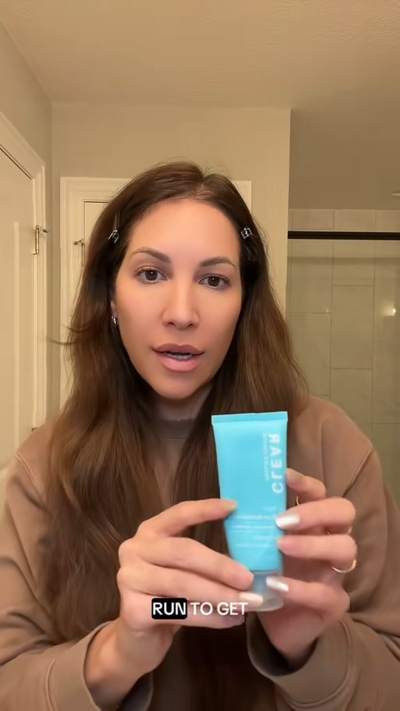 The best moisturizer for acne prone skin



#LTKMostLoved #LTKBeauty #LTKSpring