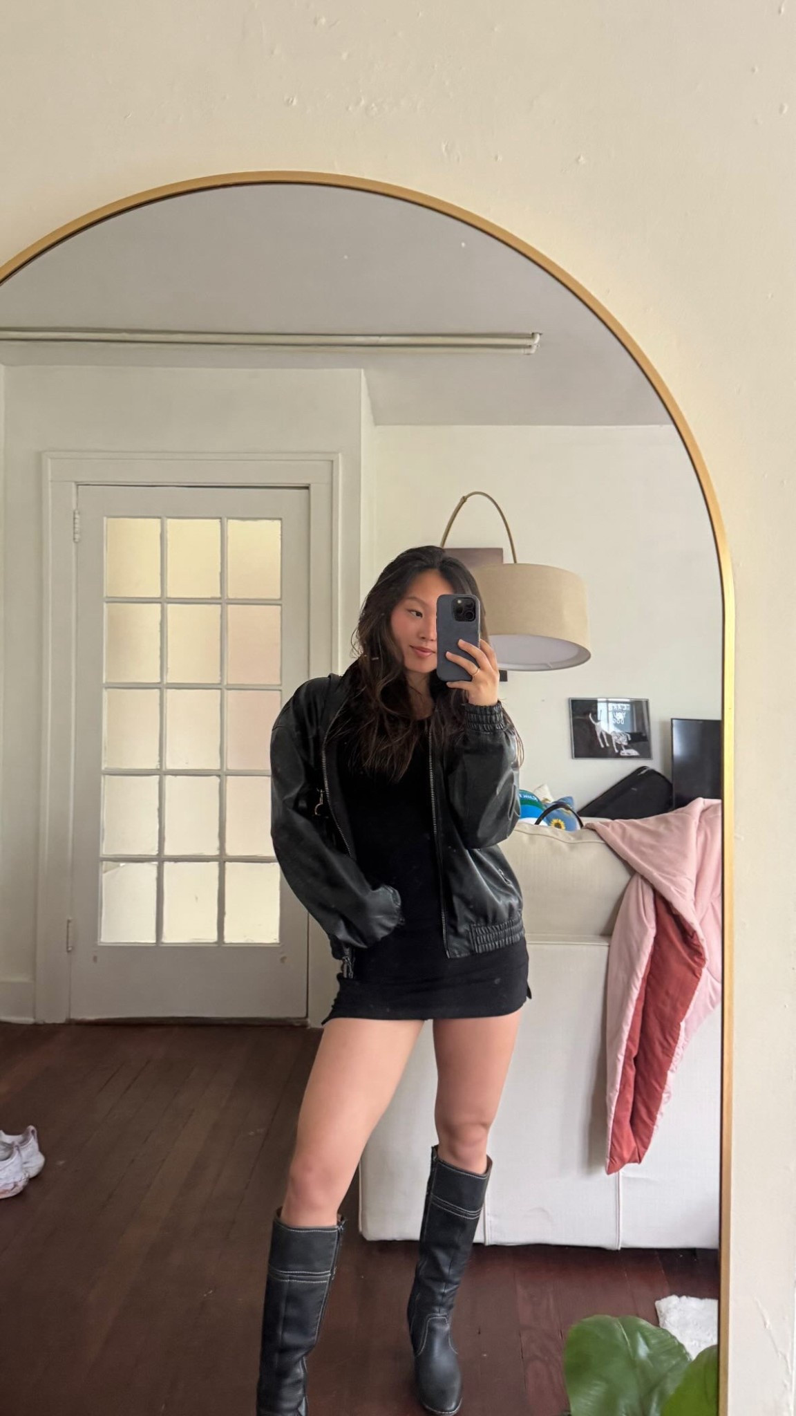 Easy night out fit ✨ 

(i have linked a different color of the jacket but the style is the same✌️)

#LTKStyleTip #LTKBeauty #LTKPetite