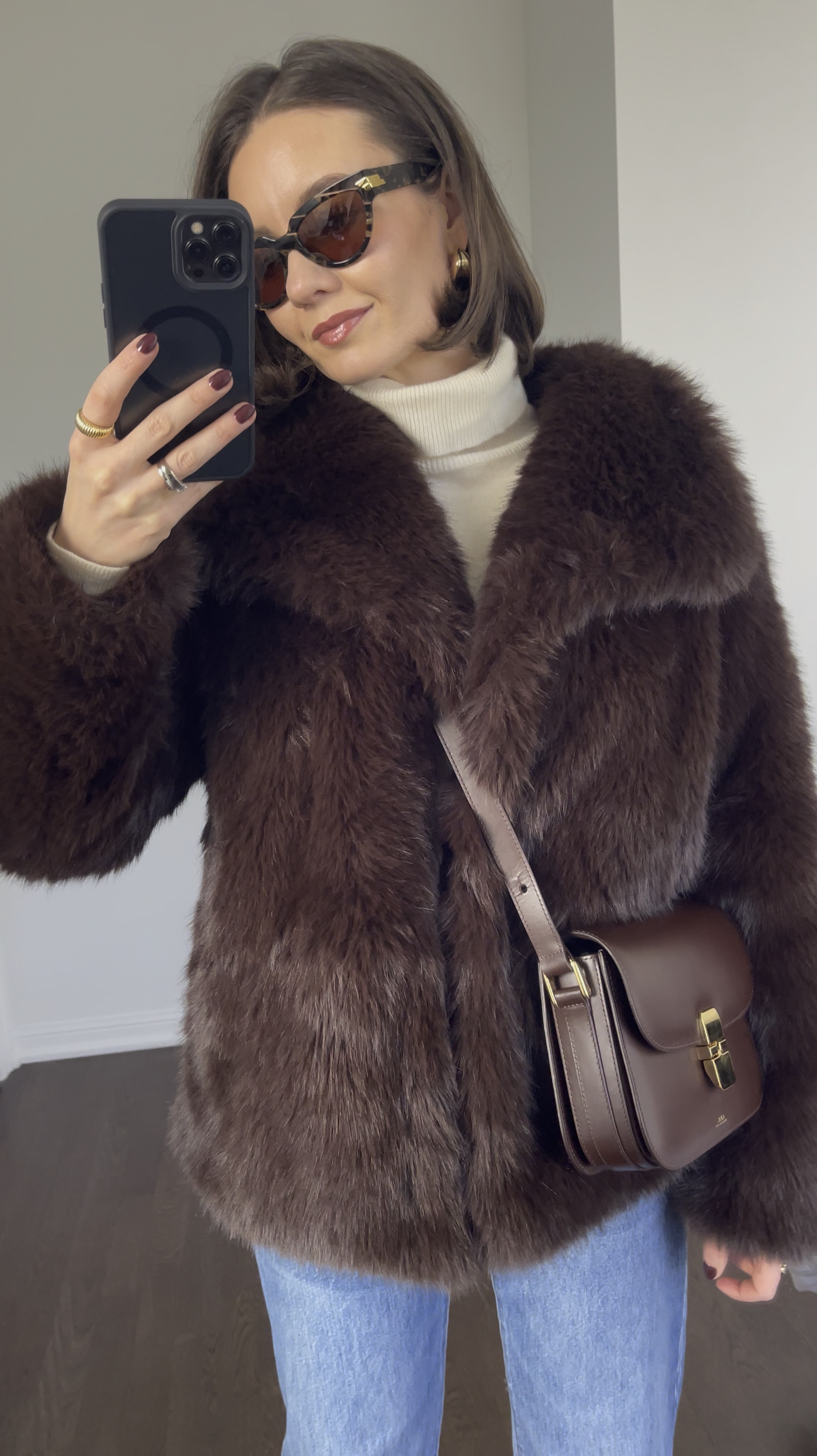 Cashmere turtleneck, faux fur jacket, straight leg jeans, brown sneakers, brown bag, A.P.C. Paris bag

#LTKSeasonal #LTKWatchNow #LTKStyleTip