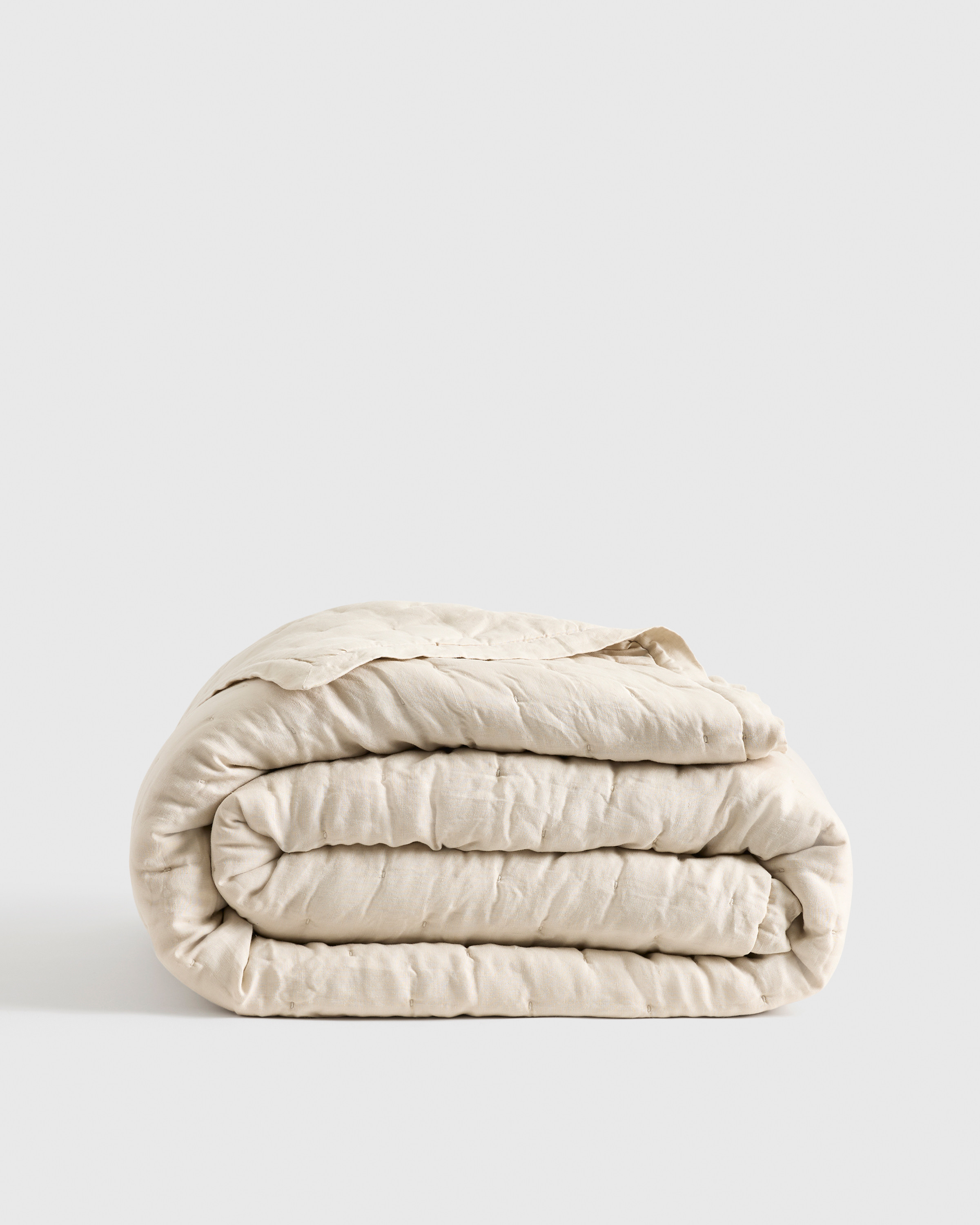 Quince | European Linen Dream Quilt in Sand, Size King/Cal King | Quince