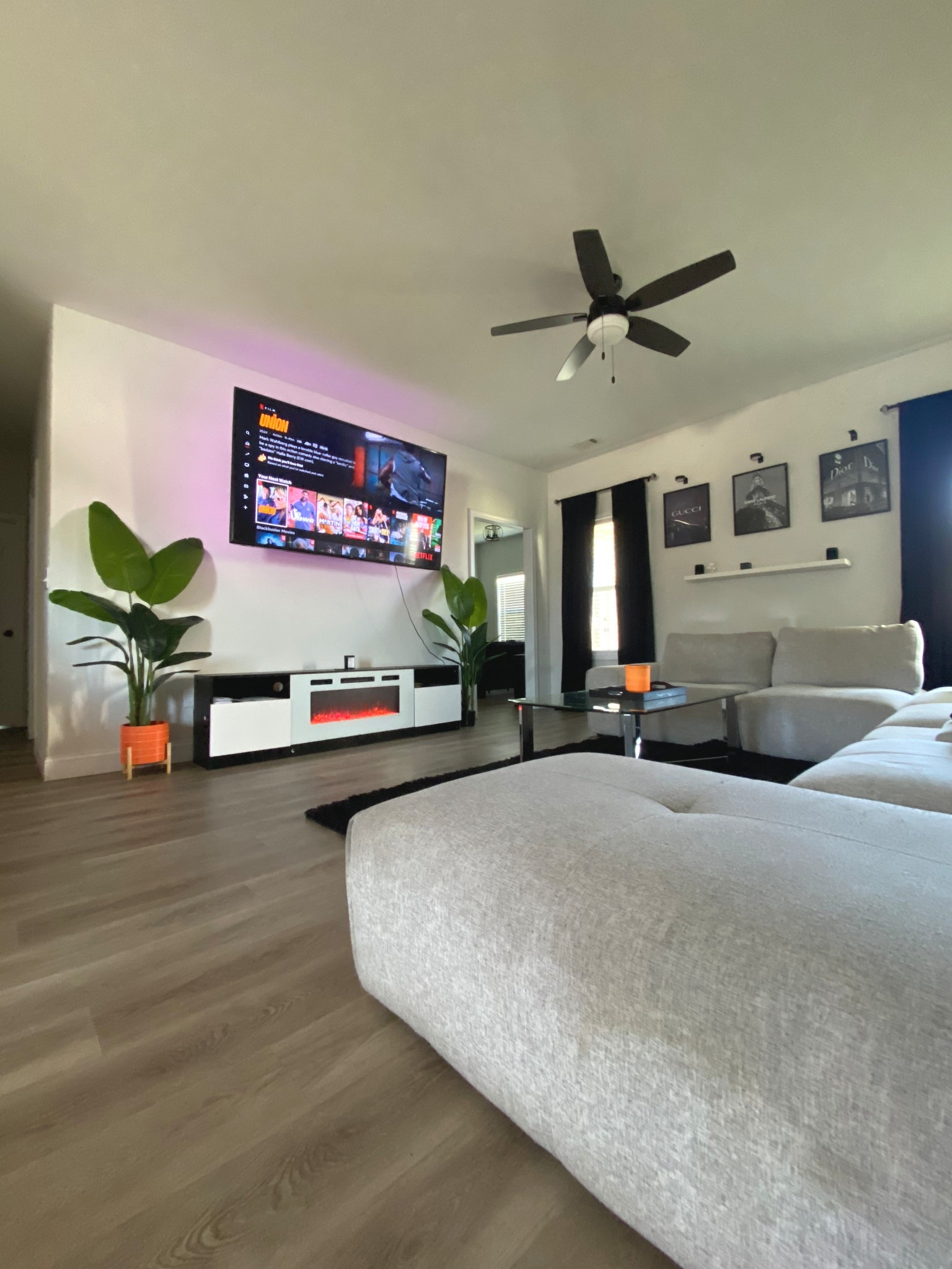 Living room decor 🧡🤭 | modern house decor, Amazon Home decor

#LTKFindsUnder50 #LTKHome