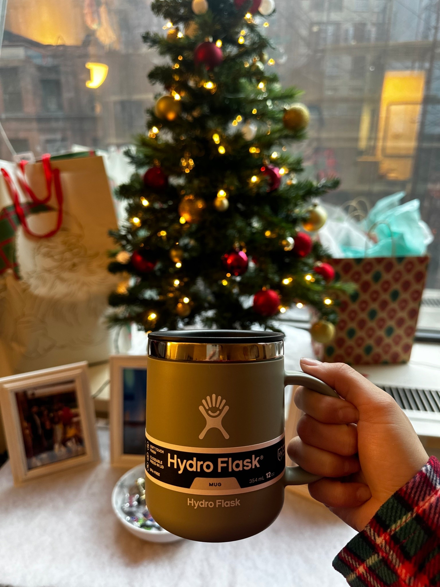 Holiday gifting made easy 🎄☕️
If you need a practical but still cute gift, this Hydro Flask mug is always a win. It keeps drinks hot for hours, comes in so many colors, and is perfect for coffee lovers, commuters, teachers, coworkers literally anyone on your list.

#LTKHoliday #LTKGiftGuide #LTKFindsUnder50