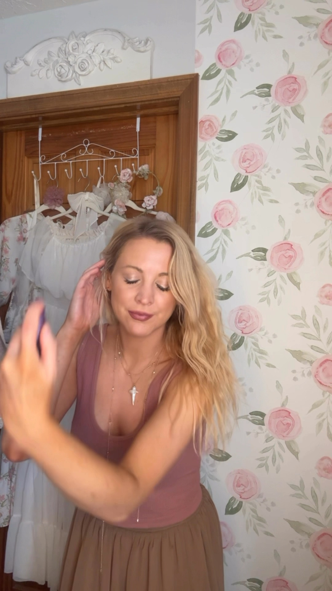 my favorite setting spray! ✨ 

#LTKFindsUnder100 #LTKStyleTip #LTKBeauty