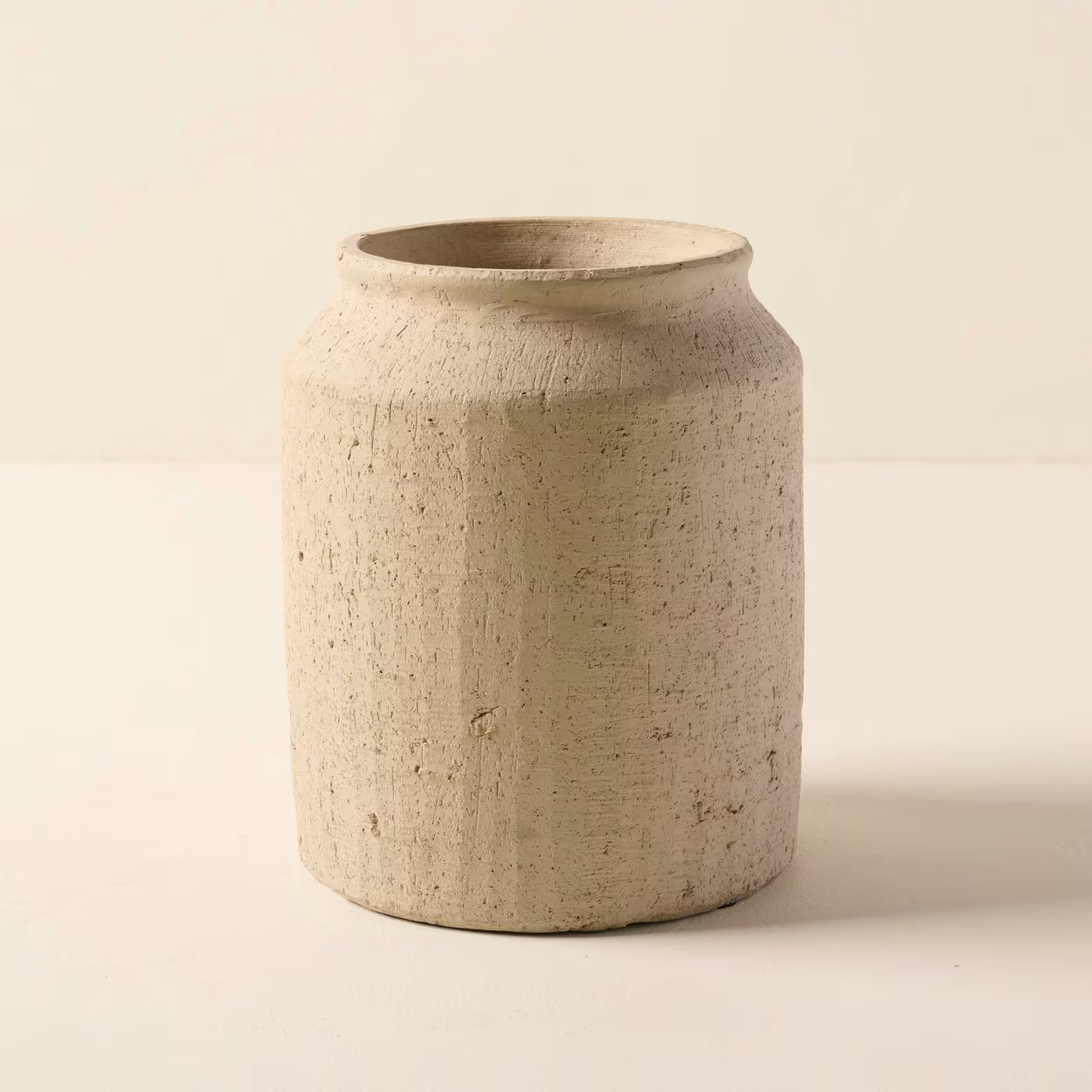 Small Textured Adrienne Vase | Magnolia