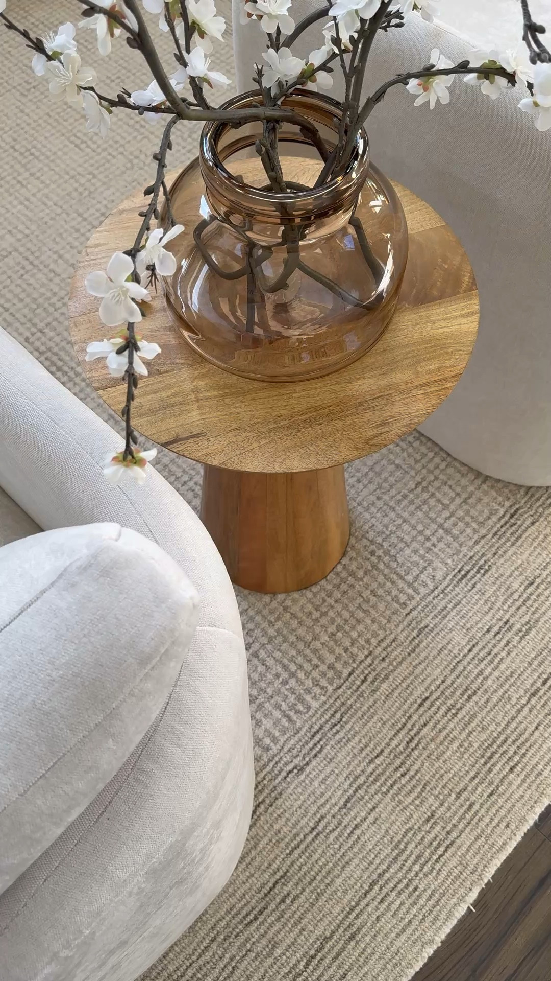 We finally assembled our new chair! Can’t wait show you! Still have to look for a sofa I really like to replace the one that got damaged from the sun and turned from grey to pink 😂

Area rug, neutral rug, Loloi rug, side table, accent table 


#LTKSeasonal #LTKSpringSale #LTKHome