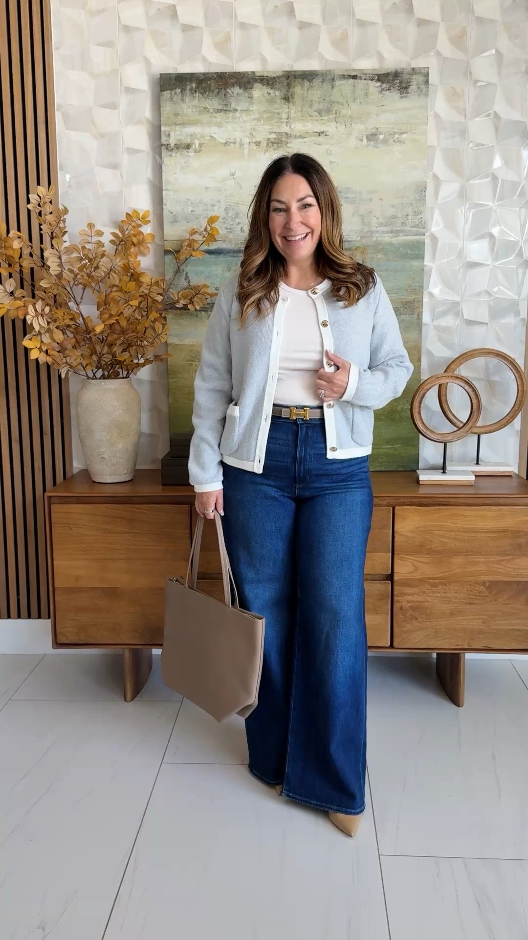 Such a pretty classic outfit for fall! 💙 A cardigan, white tee and wide-leg jeans is one of those combinations you can wear just about anywhere and always feel put together. 🔗👇
Wearing Jeans tts, 31 | Tee, L | Sweater, L

#LTKMidsize #LTKOver40 #LTKWorkwear