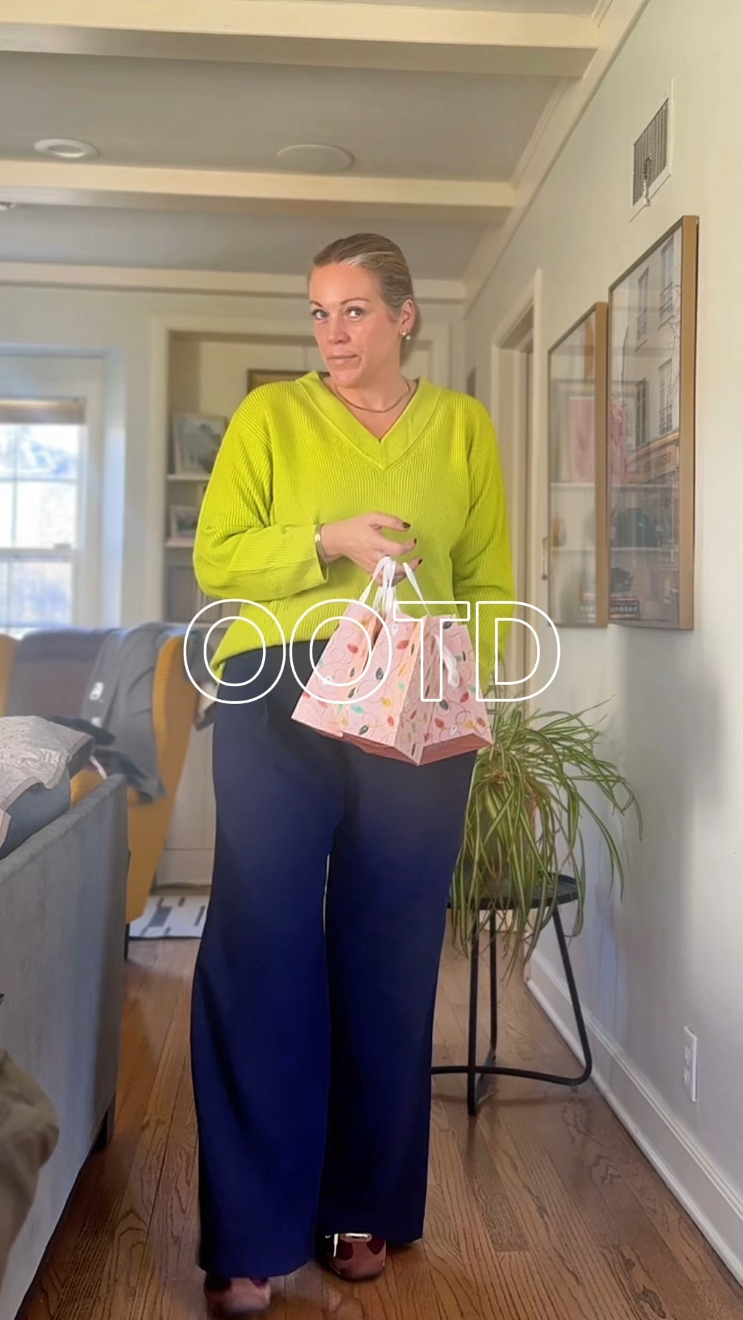 playing with new color combos 

#LTKMidsize #LTKOver40 #LTKFindsUnder100