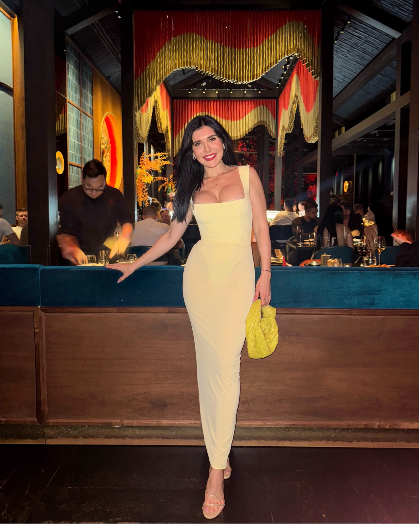 Alex Perry yellow bodycon dress 💛 tts

#LTKStyleTip #LTKParties #LTKWedding