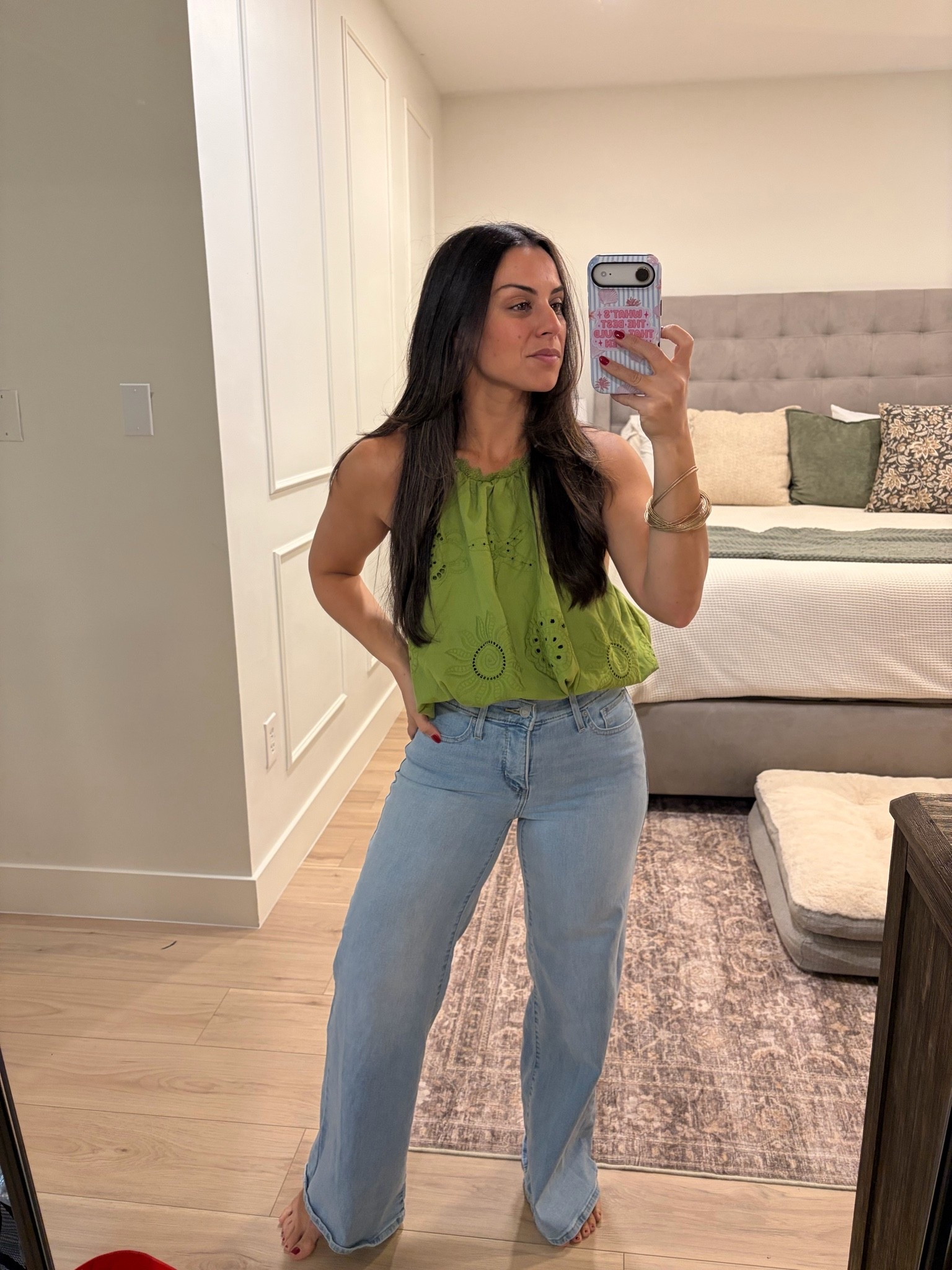 Jeans wearing 25x30 
Top small