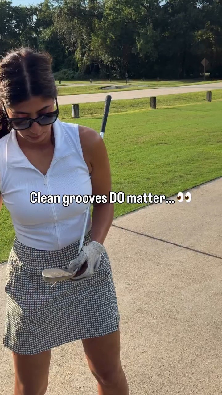 Clean grooves = better shots. 🧼⛳️🔥

Shoutout @grooveitbrush for keeping my grooves fresh and ready to go. 💯

Still playing with dirty grooves? 👀 

Go check out @grooveitbrush and clean ’em up before your next round. ⛳️

#grooveitbrush #GolfGear #GolfLife #BeginnerGolfer
