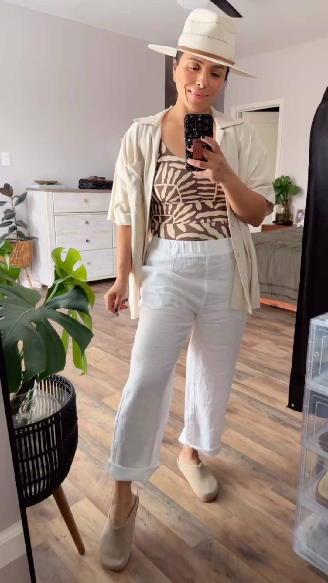 Linen pants 
Quince pats 
Spring outfit 
Vacation outfit 
Mom vacation outfit inspo 
Midsize spring style 

#LTKMidsize #LTKU #LTKPetite