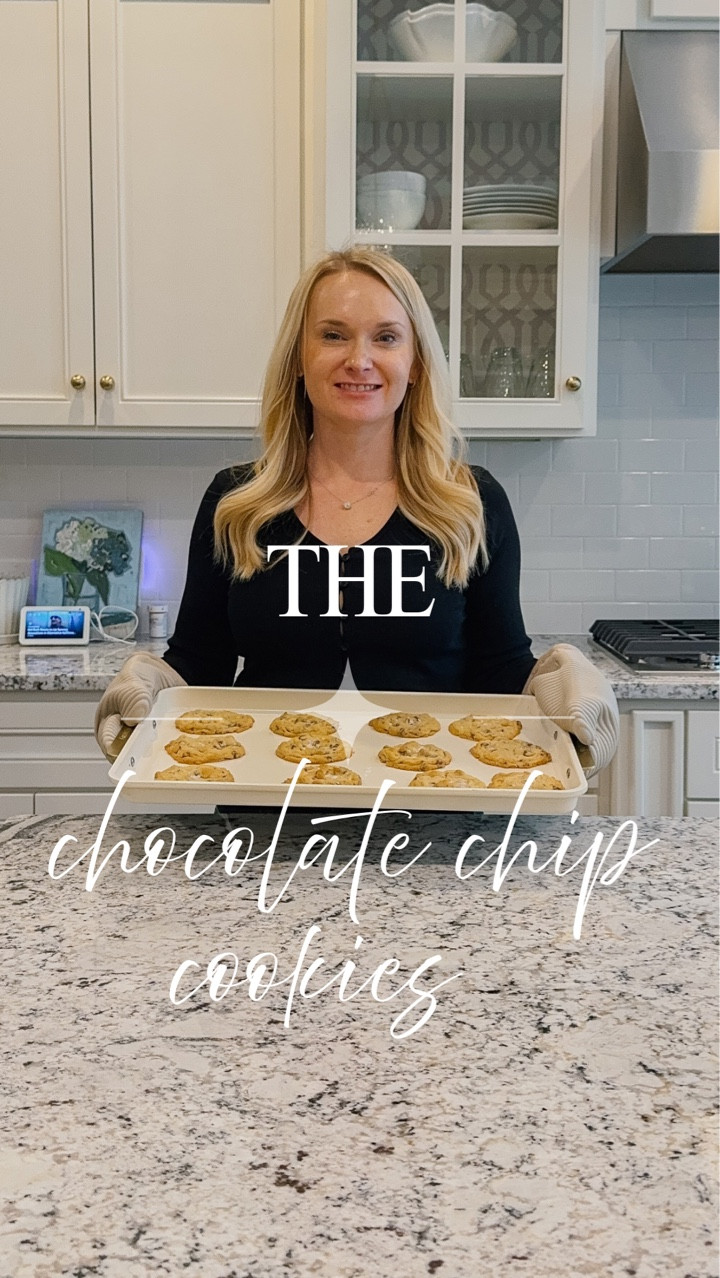 Listen, friends. This is THE recipe for chocolate chip cookies. These are the perfect combination of soft and crispy and using sea salt instead of table salt makes them a little more interesting and so flavorful. You MUST try them. The recipe is below. Comment SHOP for a list of all my favorite baking necessities. 

•1/2 cup butter, softened
•1/2 cup granulated sugar
•1/2 cup light brown sugar
•1 teaspoon vanilla extract 
•1 egg
•1 1/2 cups flour
•1/2 teaspoon baking powder
•1/4 teaspoon baking soda
•1/2 teaspoon fine sea salt 
•1 cup chocolate chips
•Sea salt flakes

1. Preheat oven to 375 degrees
2. Combine flour, baking soda, baking powder and sea salt in a bowl and set aside.
3. Cream together butter and sugars in a stand mixer. Then beat in egg and vanilla. 
4. Mix in the dry ingredients until well combined. Then, mix in chocolate chips. 
5. Use a cookie scoop to scoop batter onto cookie sheets and bake for 8-10 minutes. 
6. Sprinkle them with sea salt flakes and let them sit on the pan for about 5 minutes before moving to a cooling rack.

Make sure to save for later. 🍪🍪