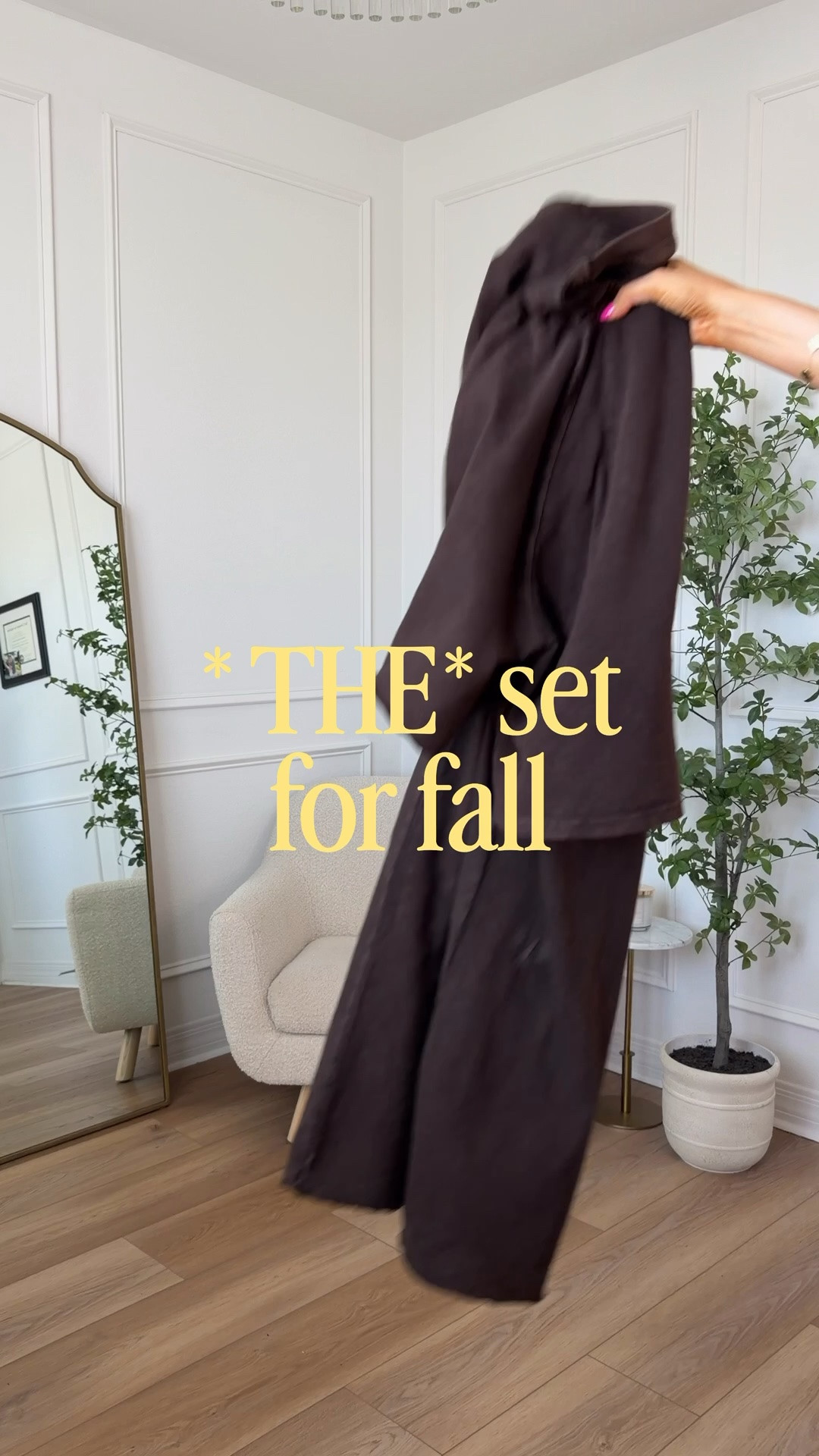 The perfect set for fall! I’m wearing smalls