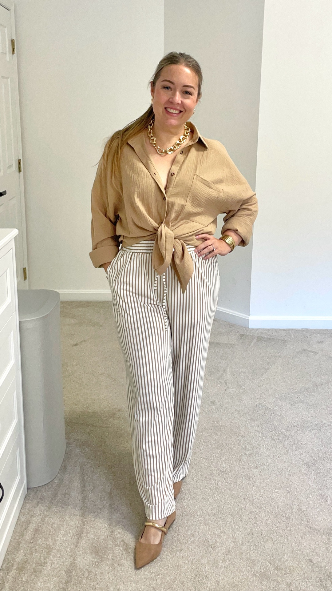 POV: You’re a toddler mom who just wants to look put together without sacrificing your sanity (or your leggings). 🤪✨

These are my go-to outfits this season — cozy ✔️ comfy ✔️ chic(ish) ✔️ because some days, just making it out the door is the fashion statement. 🫠

From school drop-off to Target runs to “surviving another day without dry shampoo,” these mom-approved looks are proof you can feel cute and comfortable without spending $$$.

Tell me — are you #TeamLeggings or #TeamJeans this season? 👇

🛍️ #MomStyle #CasualChic #EffortlessStyle #OOTDMomEdition #FallOutfits2025 #CozyChicMom #AffordableFashionFinds #StyleOver35 #MomWardrobeEssentials #EasyOutfitsForMoms #ComfyChic

#LTKMidsize #LTKStyleTip #LTKOver40