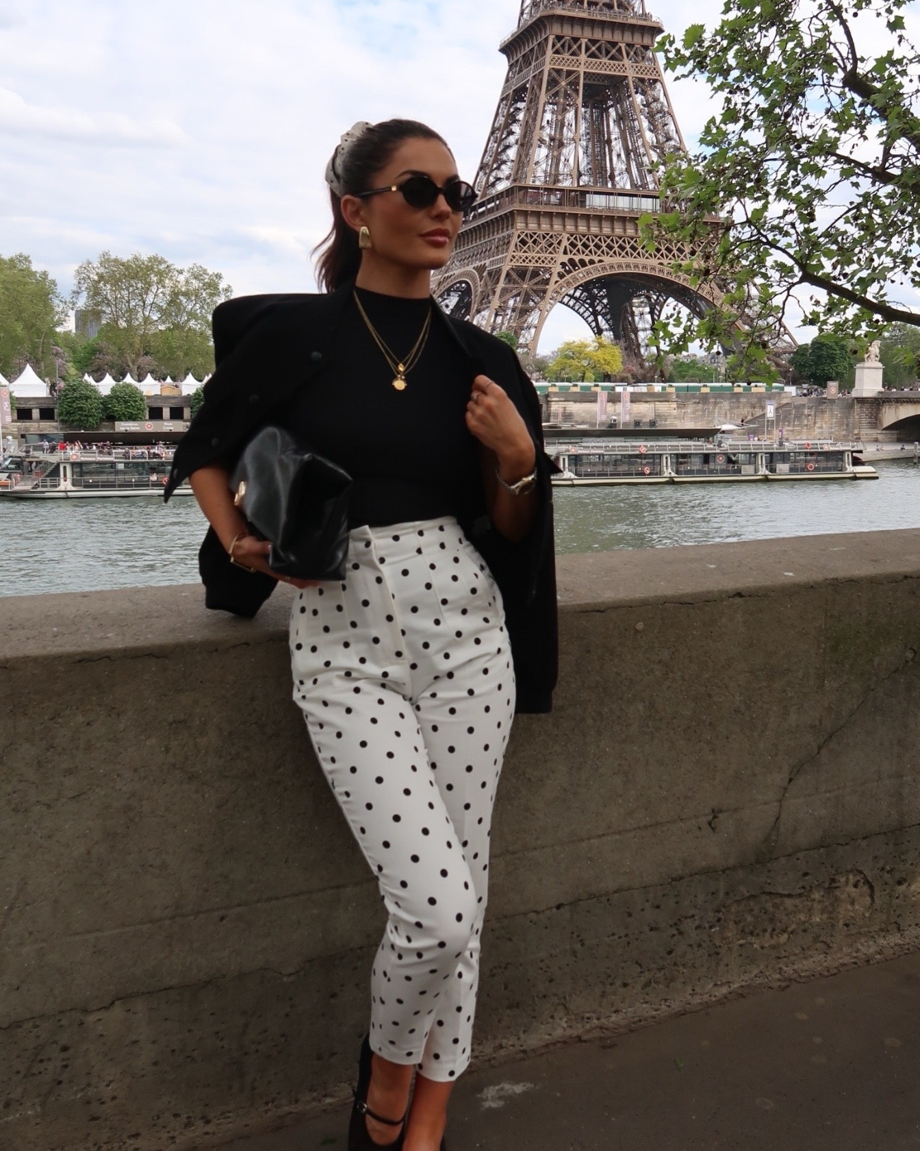 Polka dots in Paris #polkadot #capripants

#LTKspring #LTKsummer #LTKuk