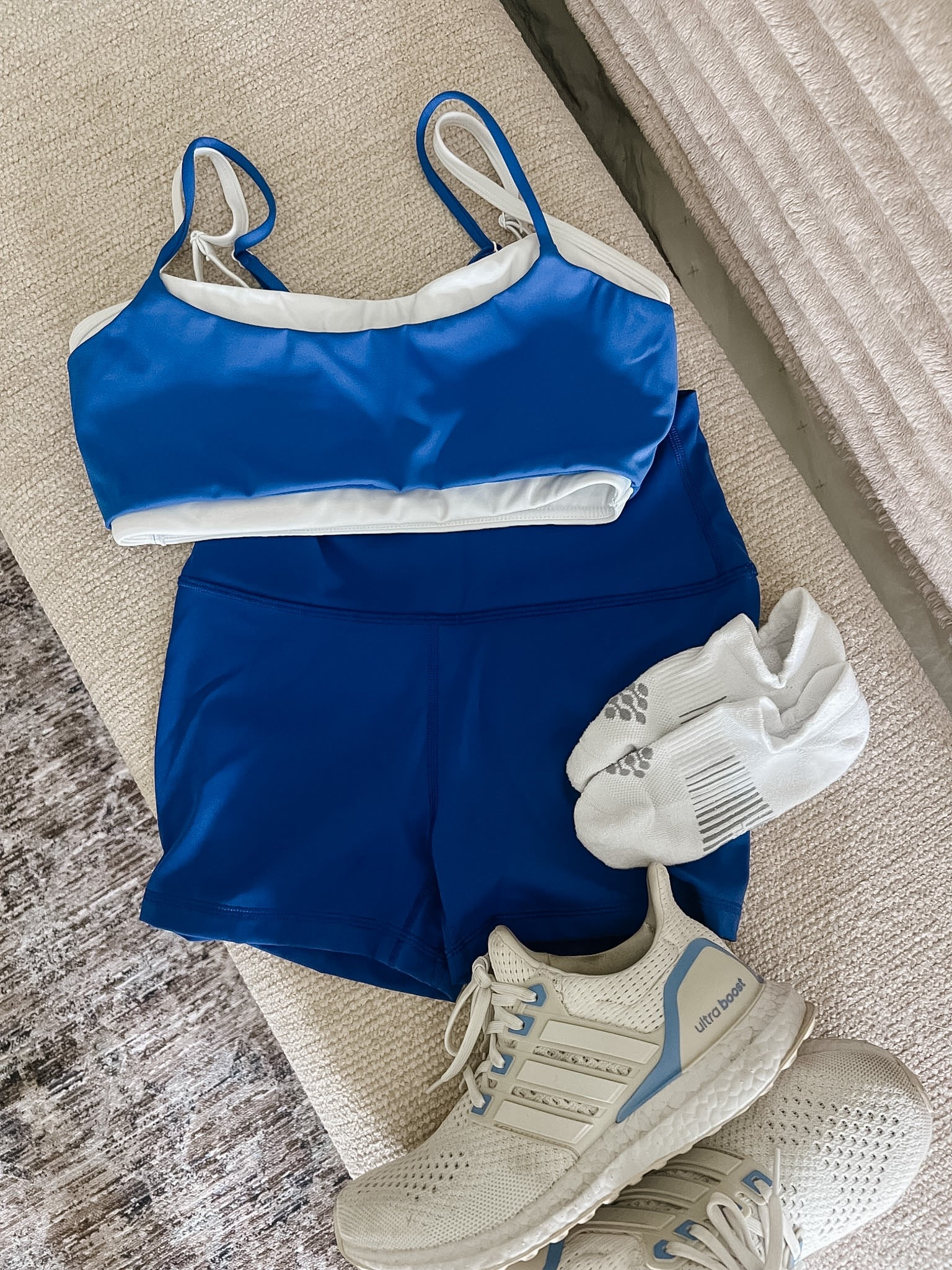 Pack with me: Bachelorette Weekend 💍🤍 use code HONEY25 for 25% off True Energy socks!! 👟

#LTKootd #LTKWedding #LTKActive