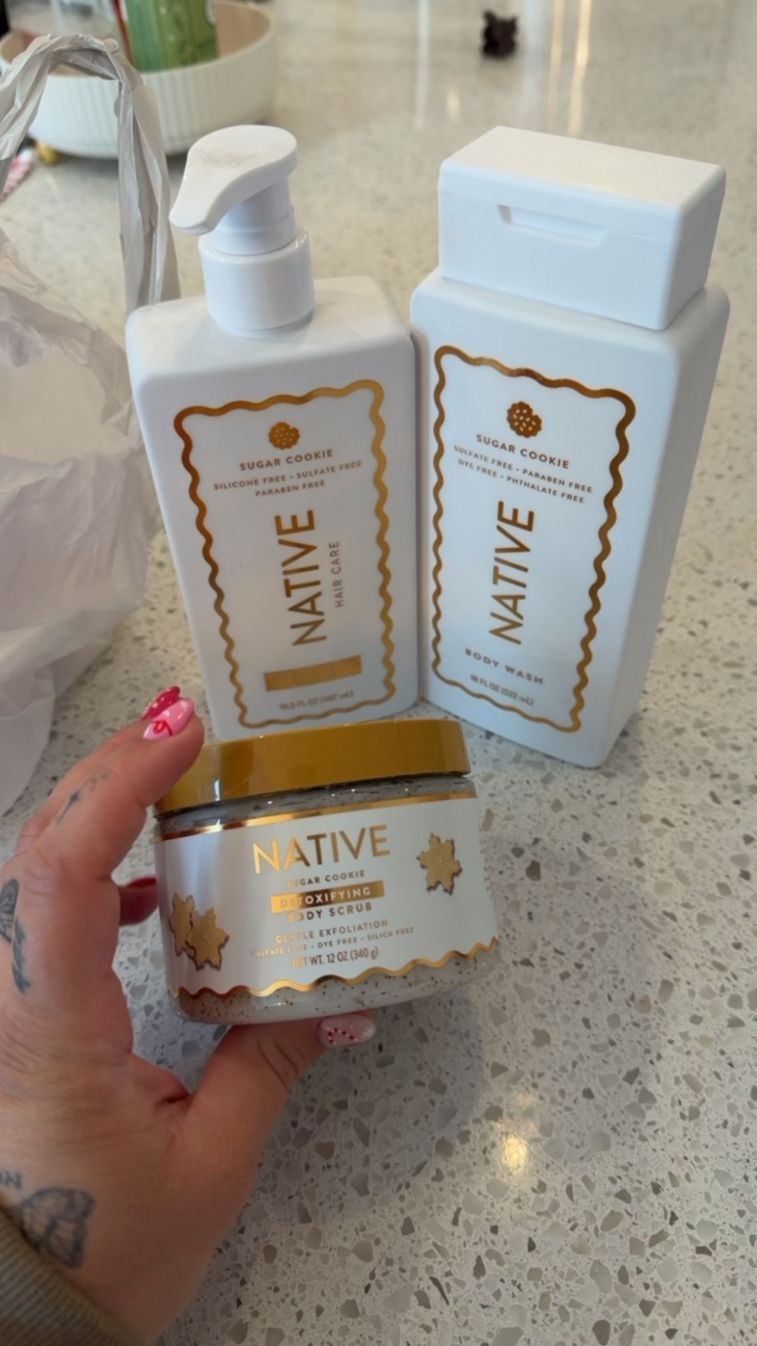 My favorite shampoo and body wash! 🎄🍪 



#LTKBeauty #LTKHoliday #LTKGiftGuide