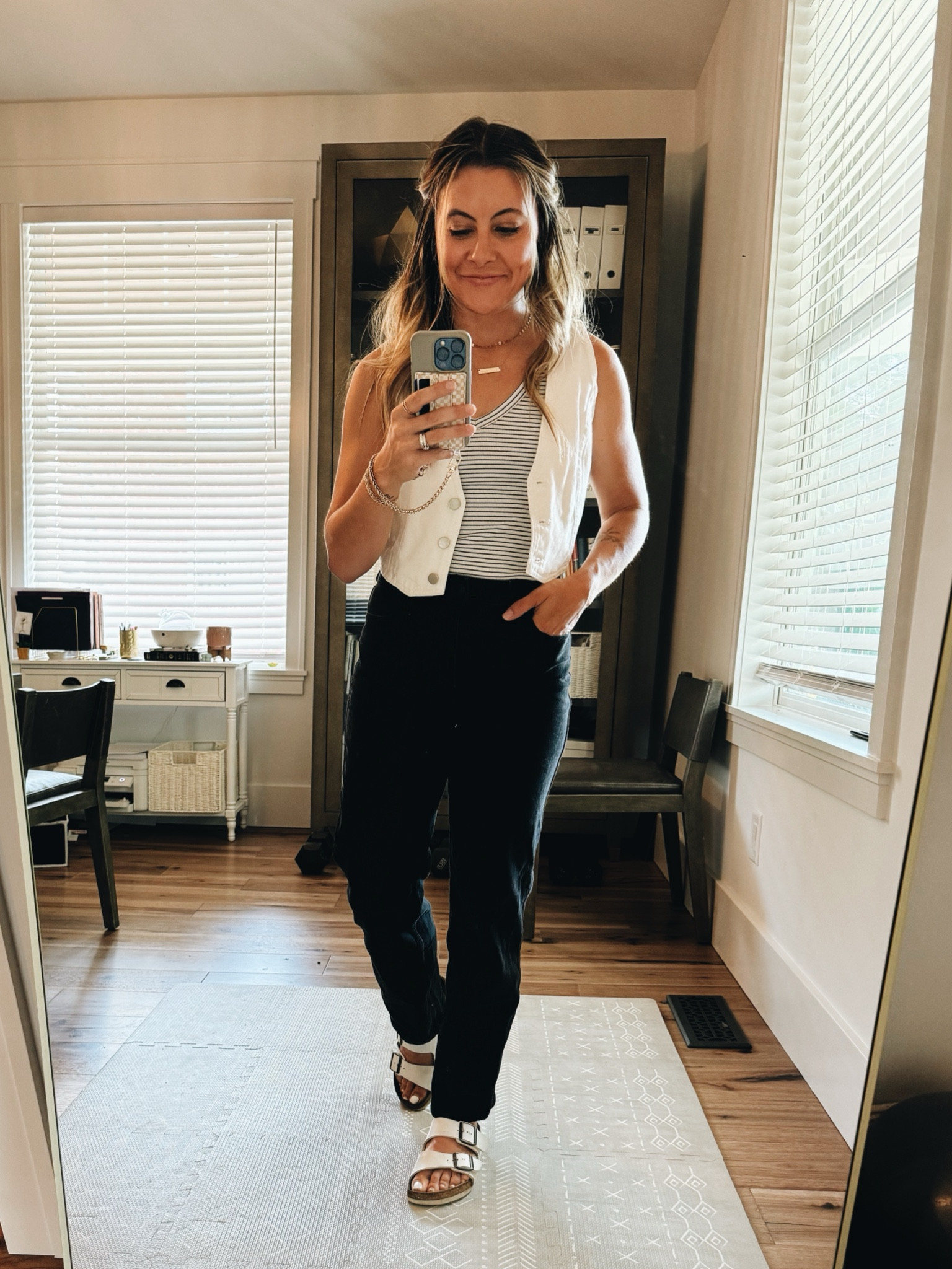 Summer vest season!
Black and white vibes  

Vest: @shopdesertroots on IG

#LTKShoeCrush #LTKWorkwear #LTKSummerSales