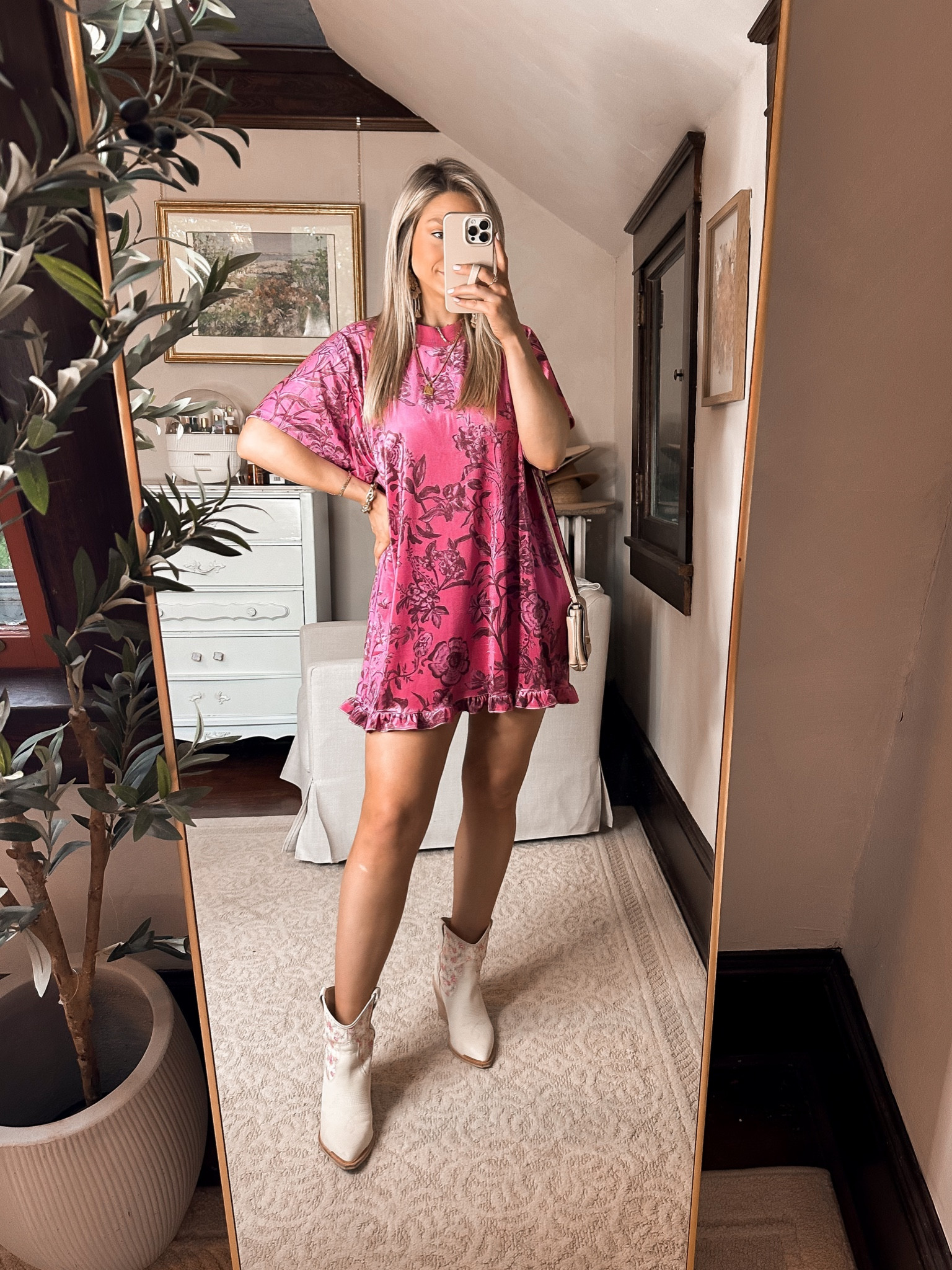 Free people lookalike dress from amazon, wearing size small
Free people velvet dress
Amazon fashion
Amazon finds 

#LTKstyletip