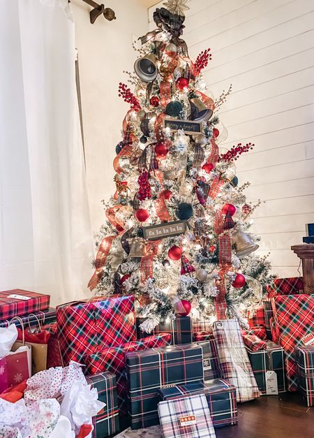 Christmas Tree Decor #christmastree

#LTKSeasonal #LTKHoliday
