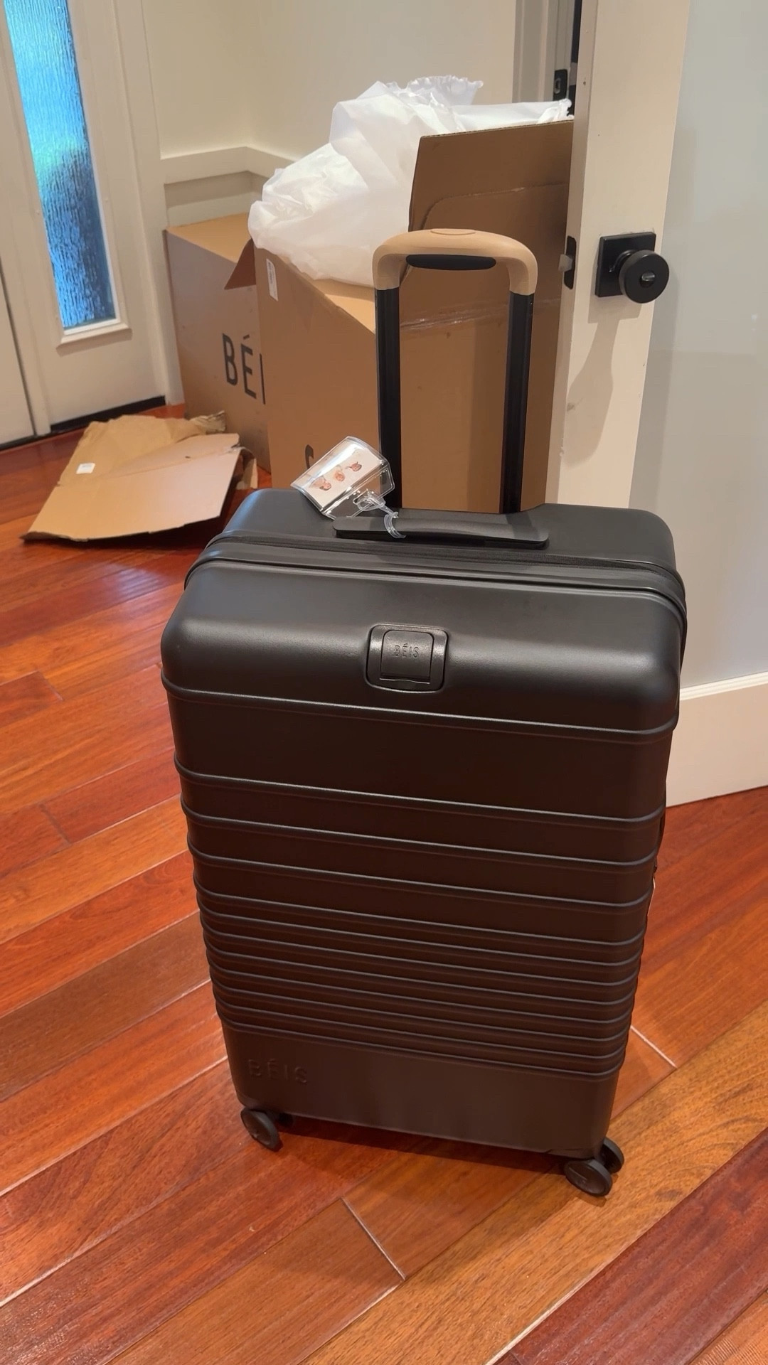This BEIS suitcase lives up to the hype with all its genius features. Top notch in Aesthetics and functionality. Use code EARLY25 for 25% OFF! 

#LTKGiftGuide #LTKSaleAlert #LTKTravel