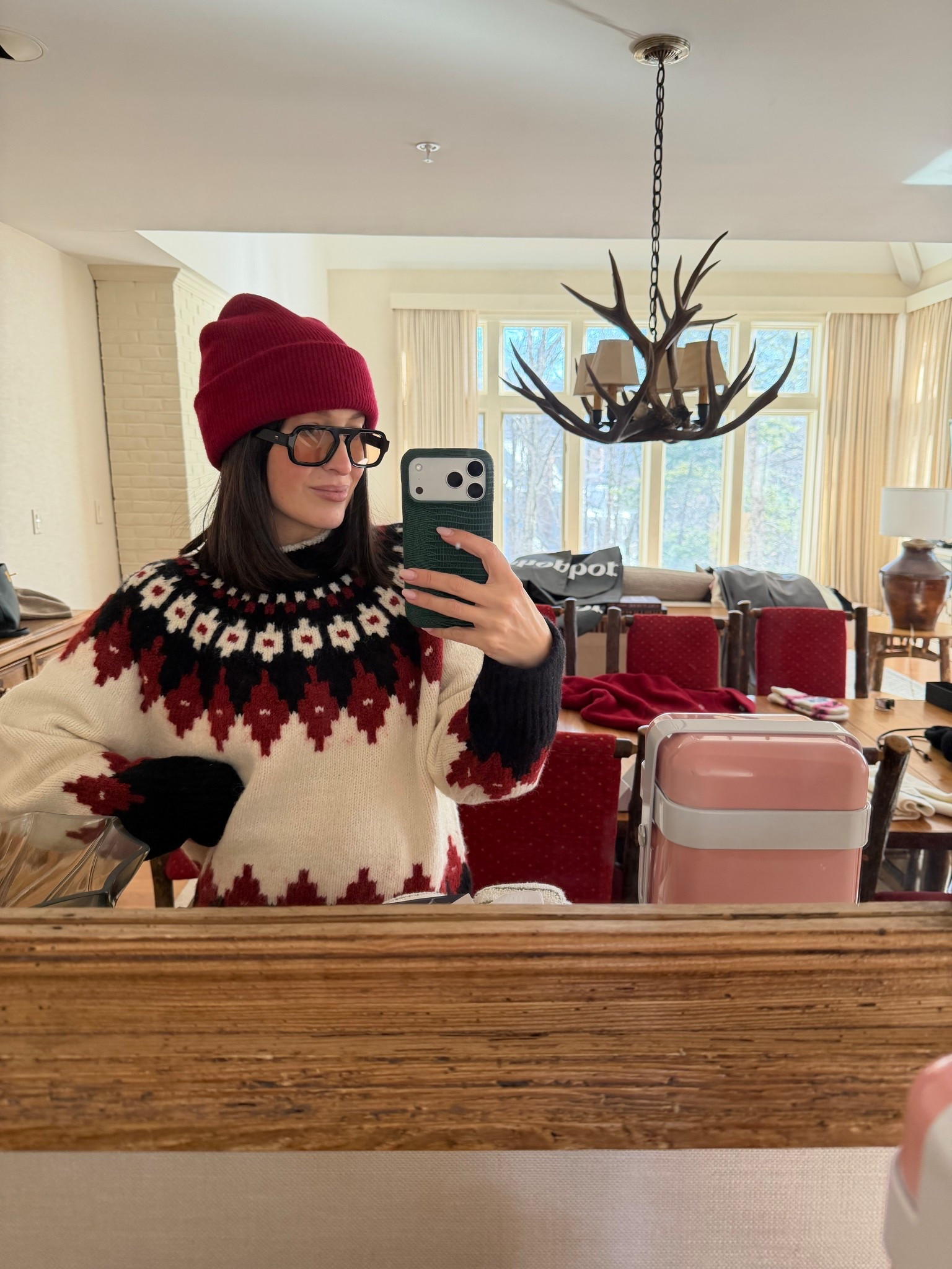 Love this fair isle sweater, Amazon cashmere beanie, and Elisa Johnson sunglasses! Also linked my green lizard phone case 
