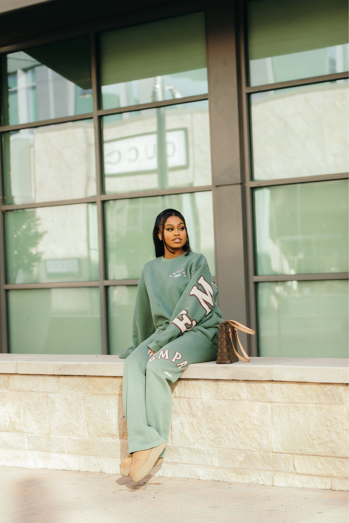 My new favorite sweatsuit! 

#LTKStyleTip