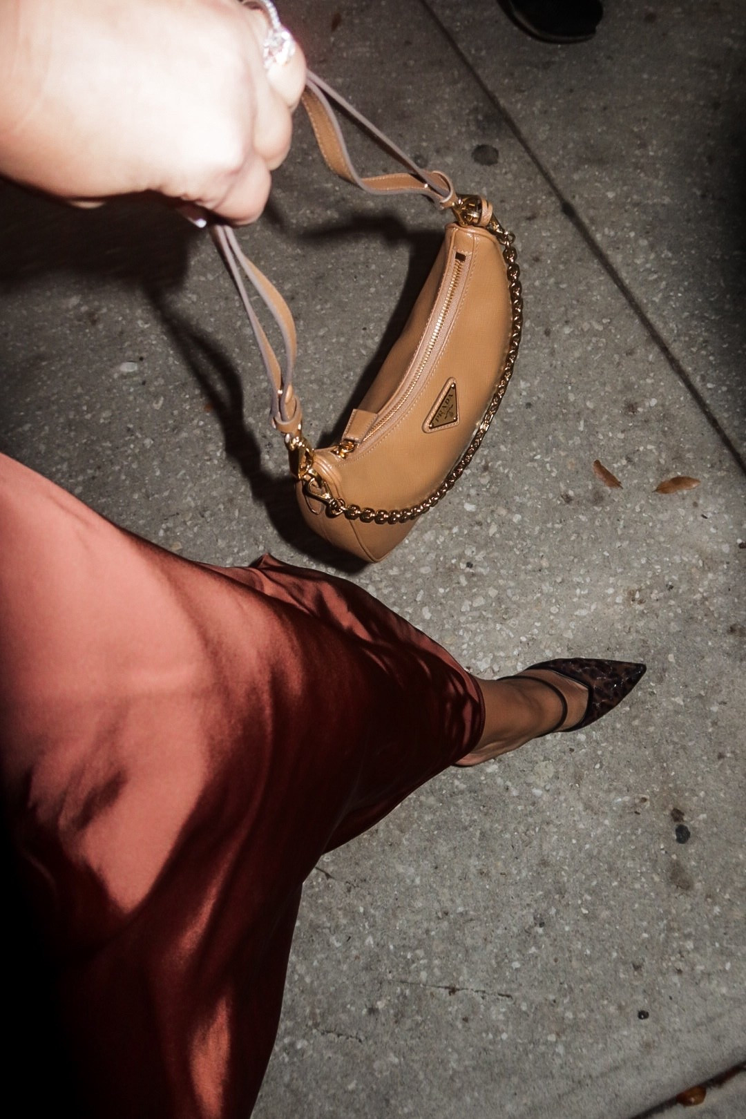 Gimme everything in brown 🤎

Holiday outfits
Holiday heels 
Brown skirt
Brown heels 



#LTKFindsUnder50 #LTKSeasonal #LTKHoliday