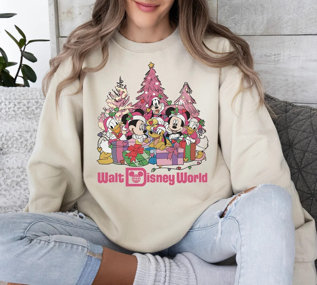 Vintage Walt Disney World Christmas Sweatshirt, Disney Vacation Shirt, Disneyland Christmas Shirt... | Etsy (US)