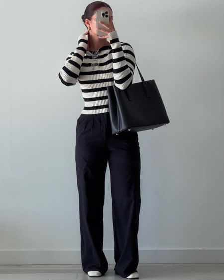 workwear ootd —

details:
top - H&M, s, linked
pants - older from Abercrombie 
shoes - everlane, 7.5, linked
bag - freja nyc, code quepasoyaya saves you $$

#workwear #officewear #officeoutfit #workoutfit #corporate #smartcasual